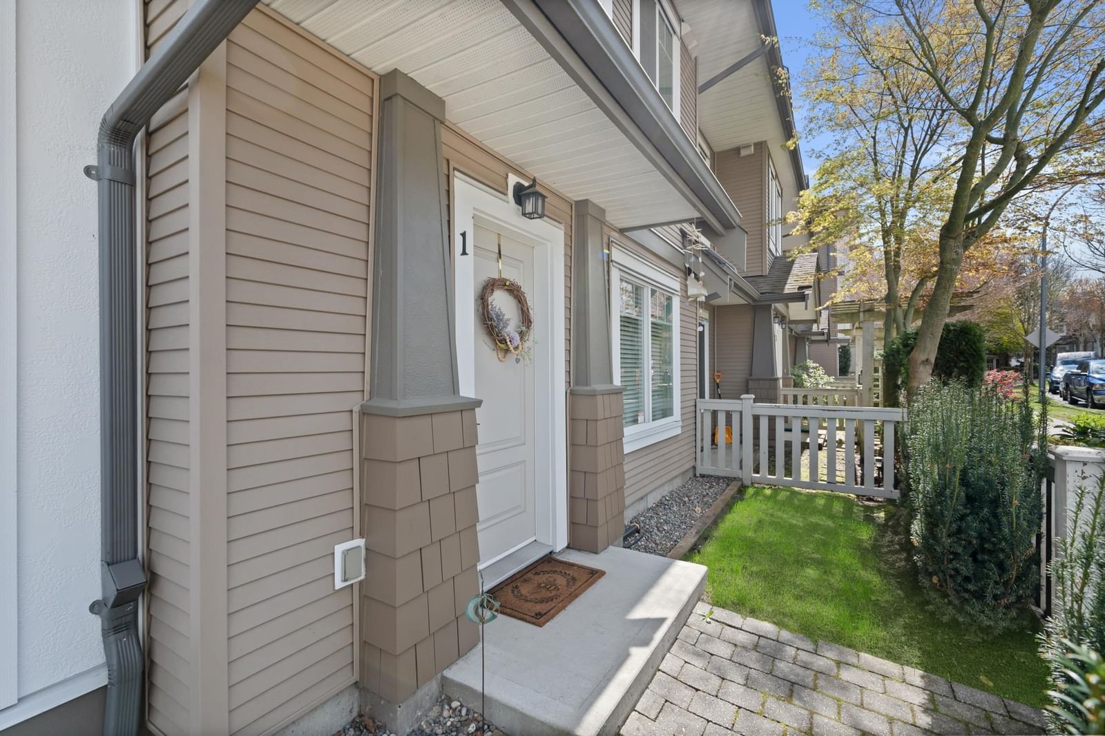 Listing Image 6