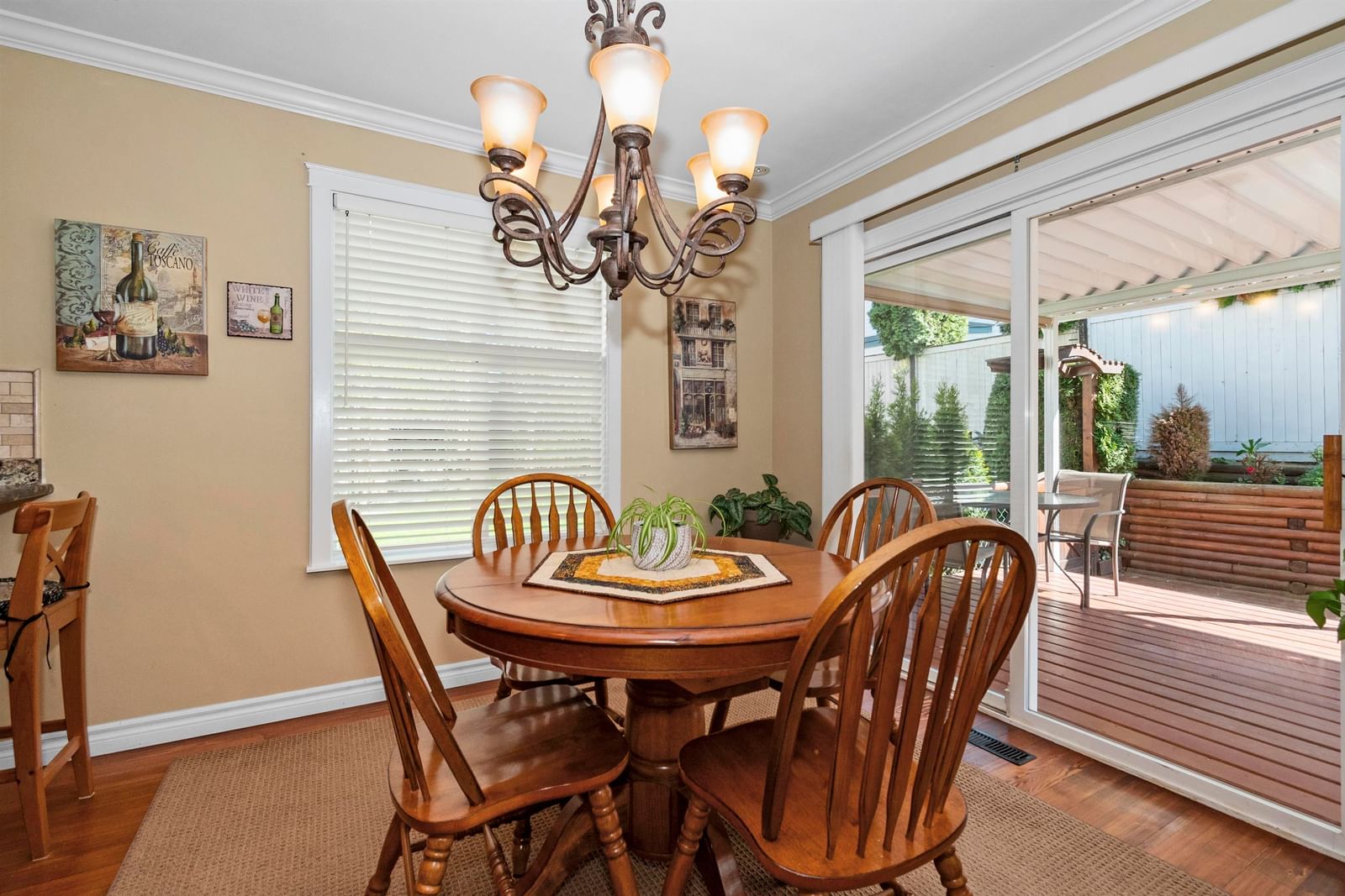 Listing Image 10