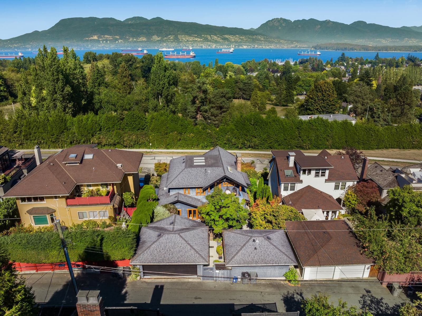 Listing Image 6