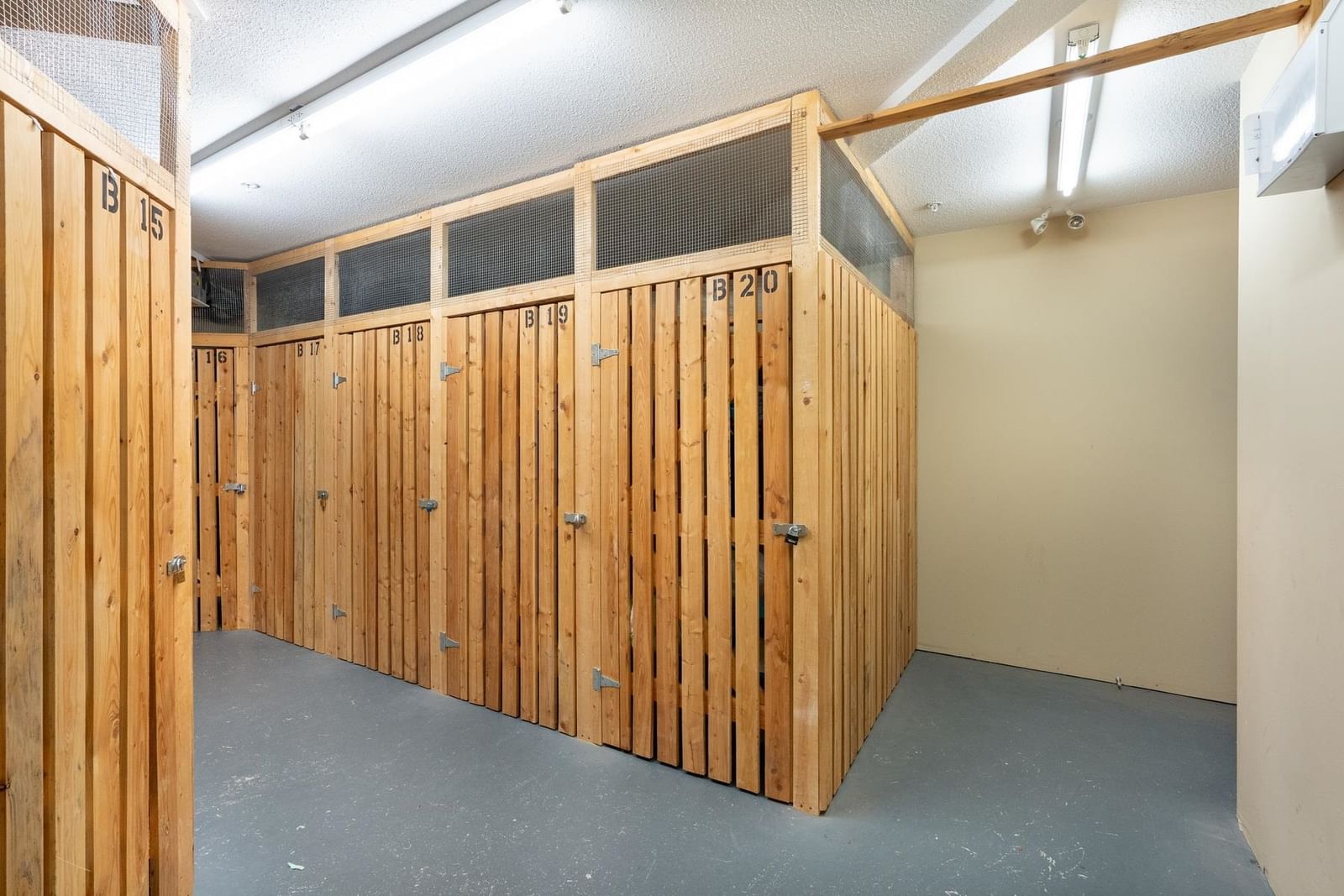 Listing Image 22