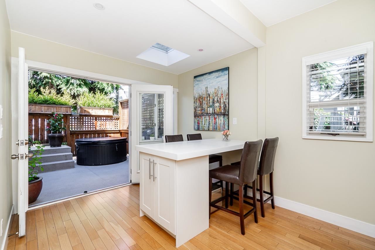 Listing Image 11