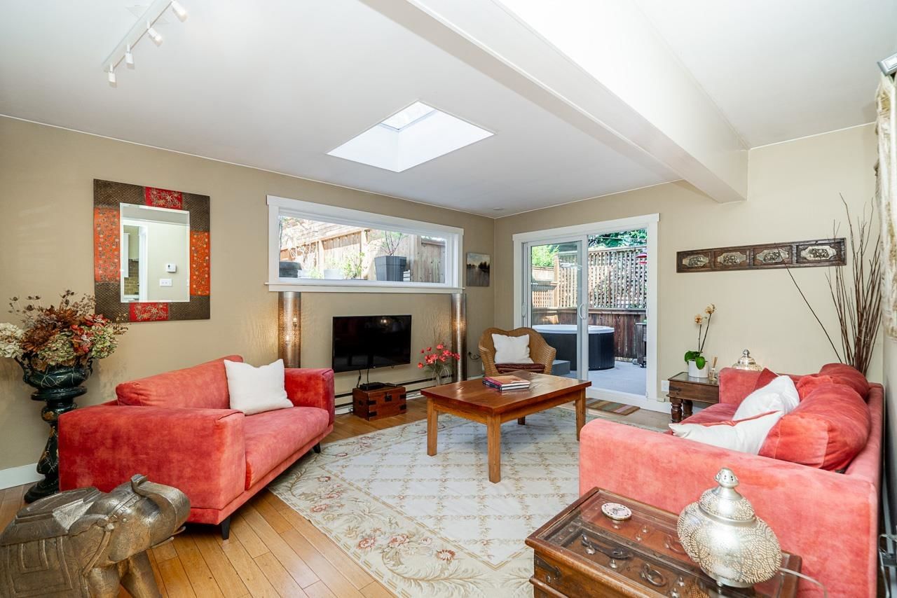 Listing Image 12