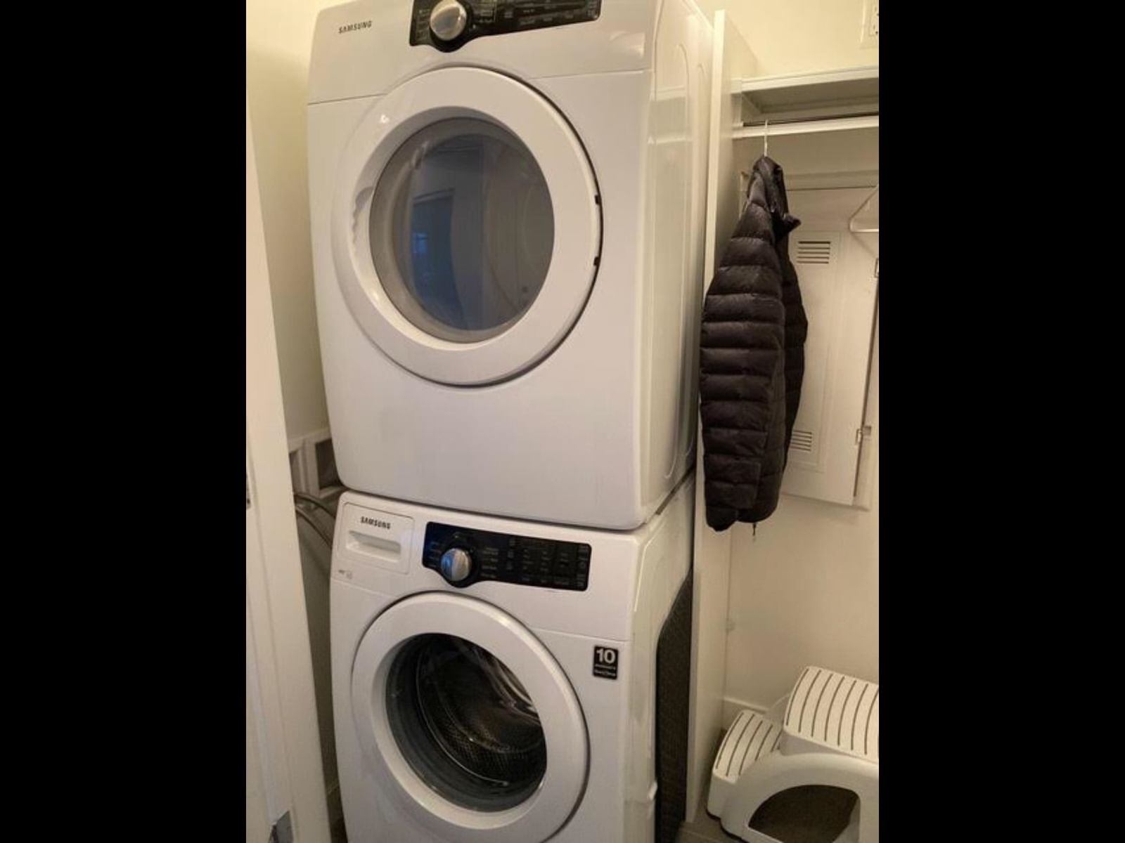 Listing Image 11