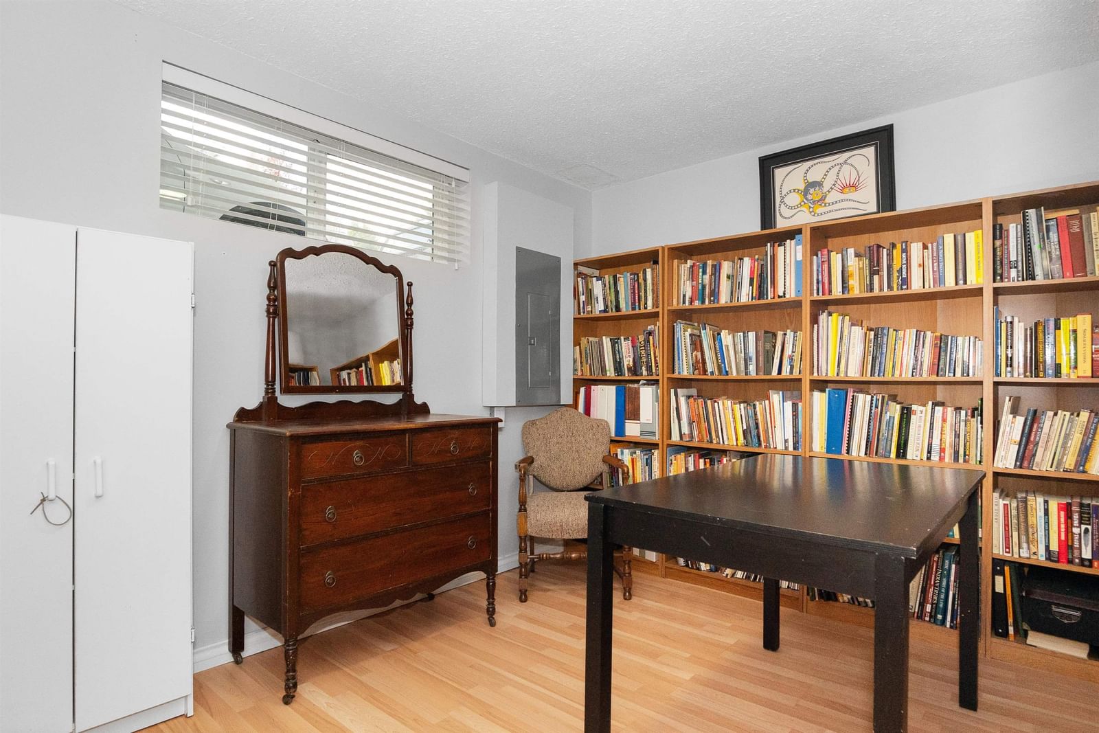 Listing Image 17