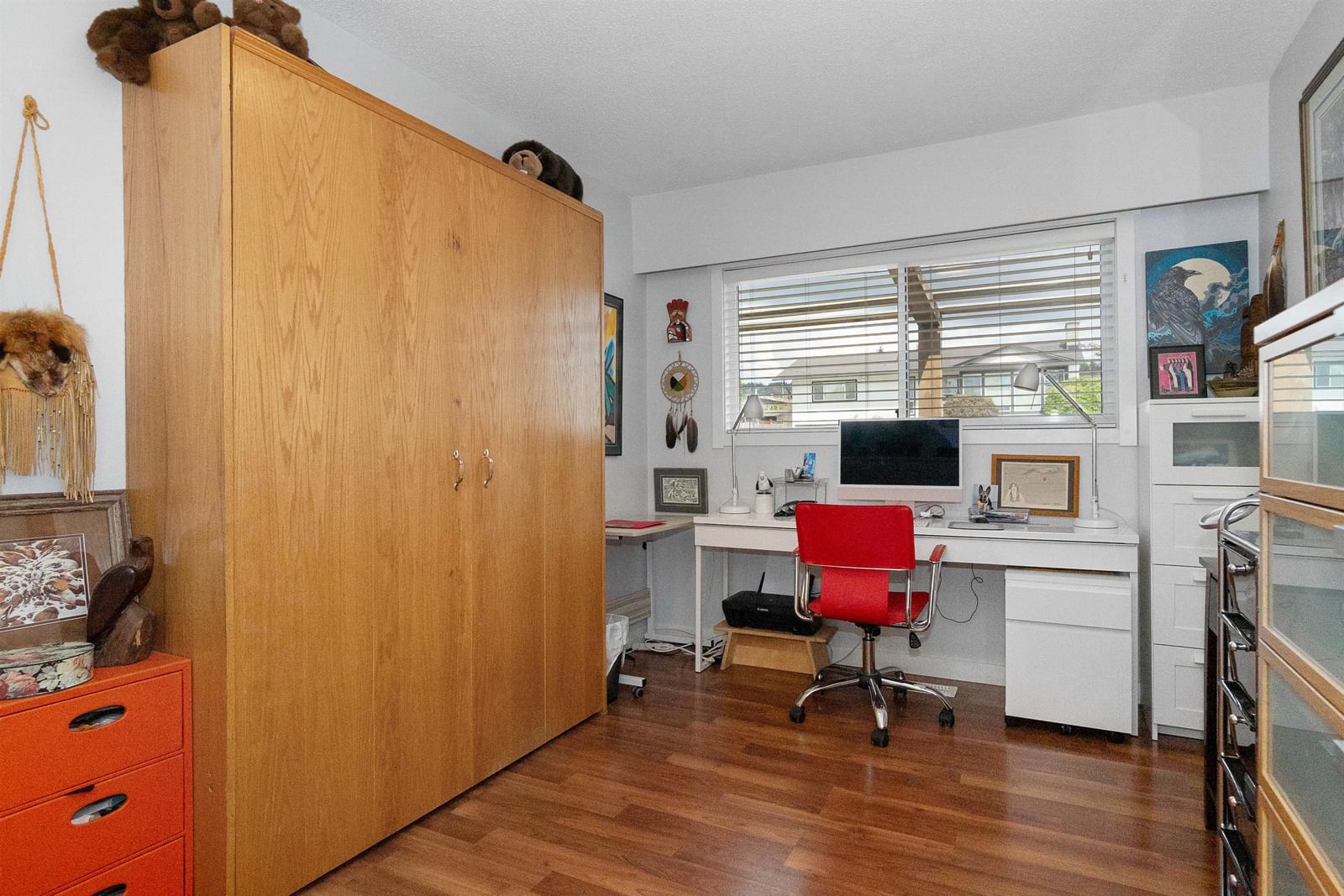 Listing Image 5