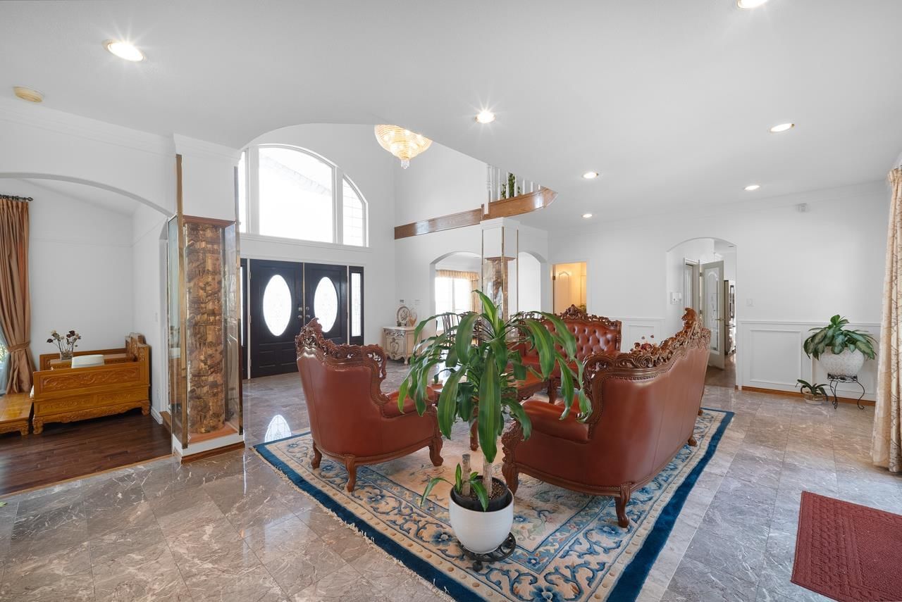 Listing Image 11