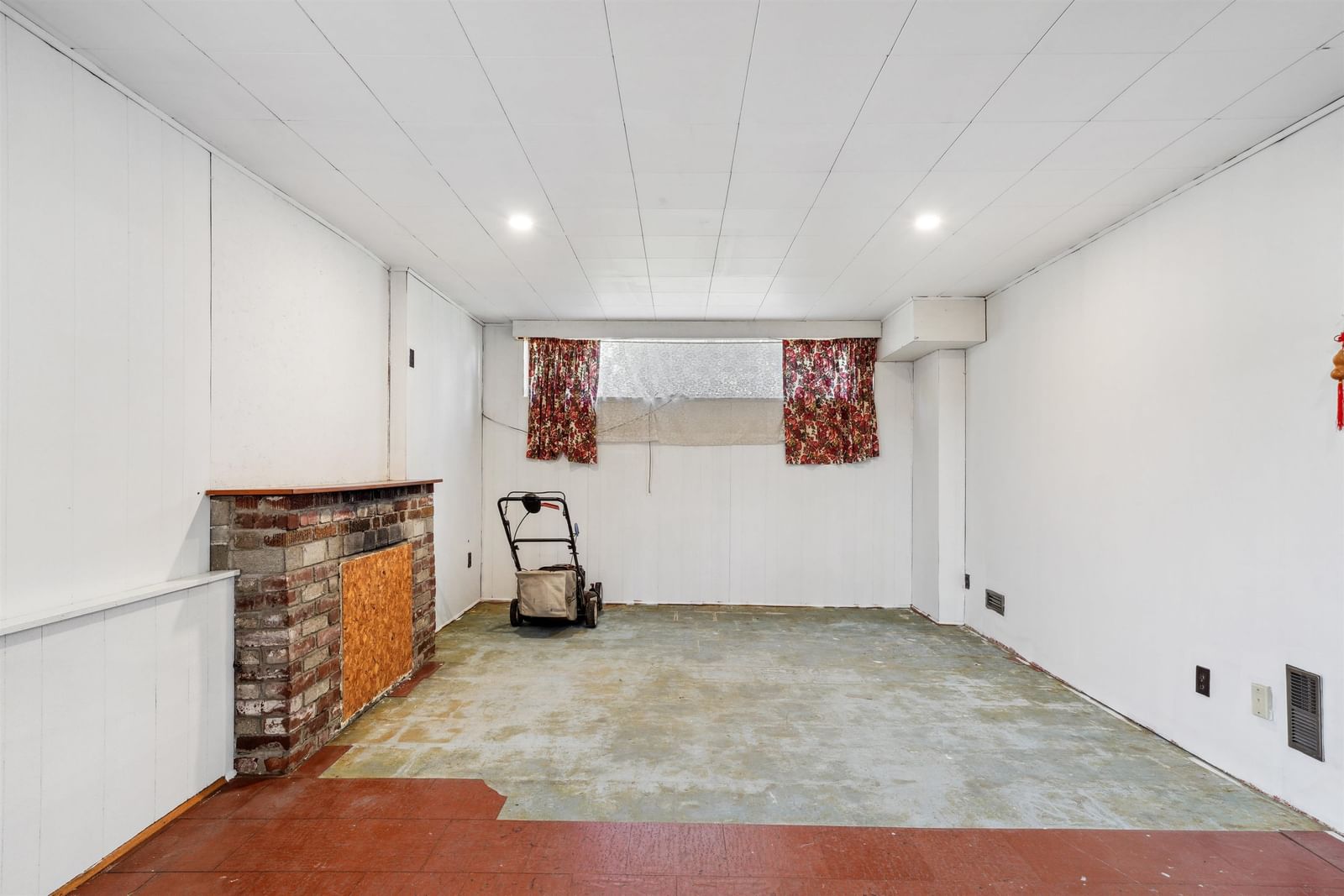Listing Image 27