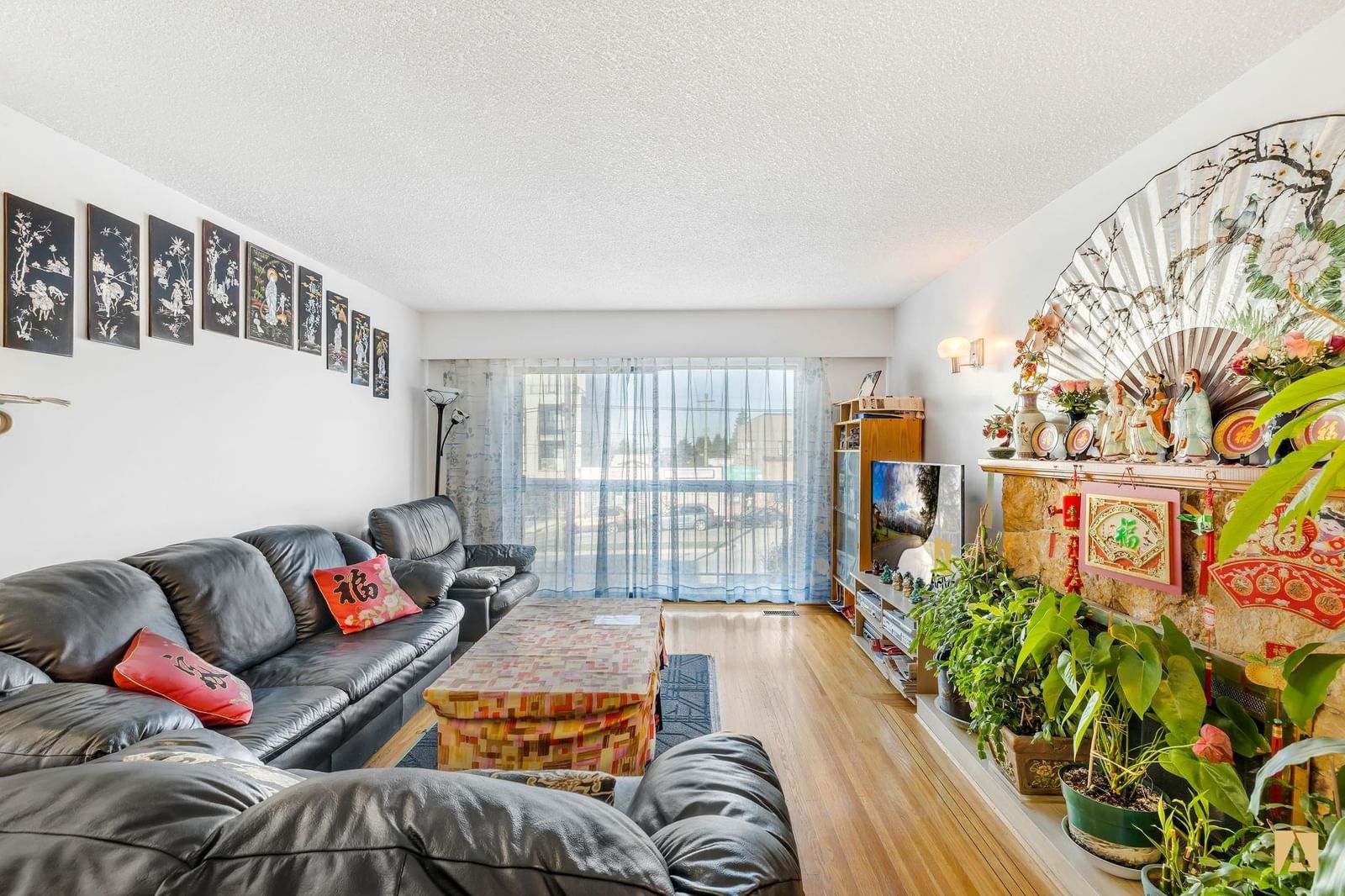 Listing Image 18