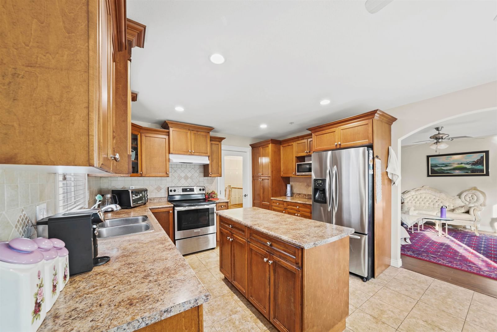 Listing Image 11