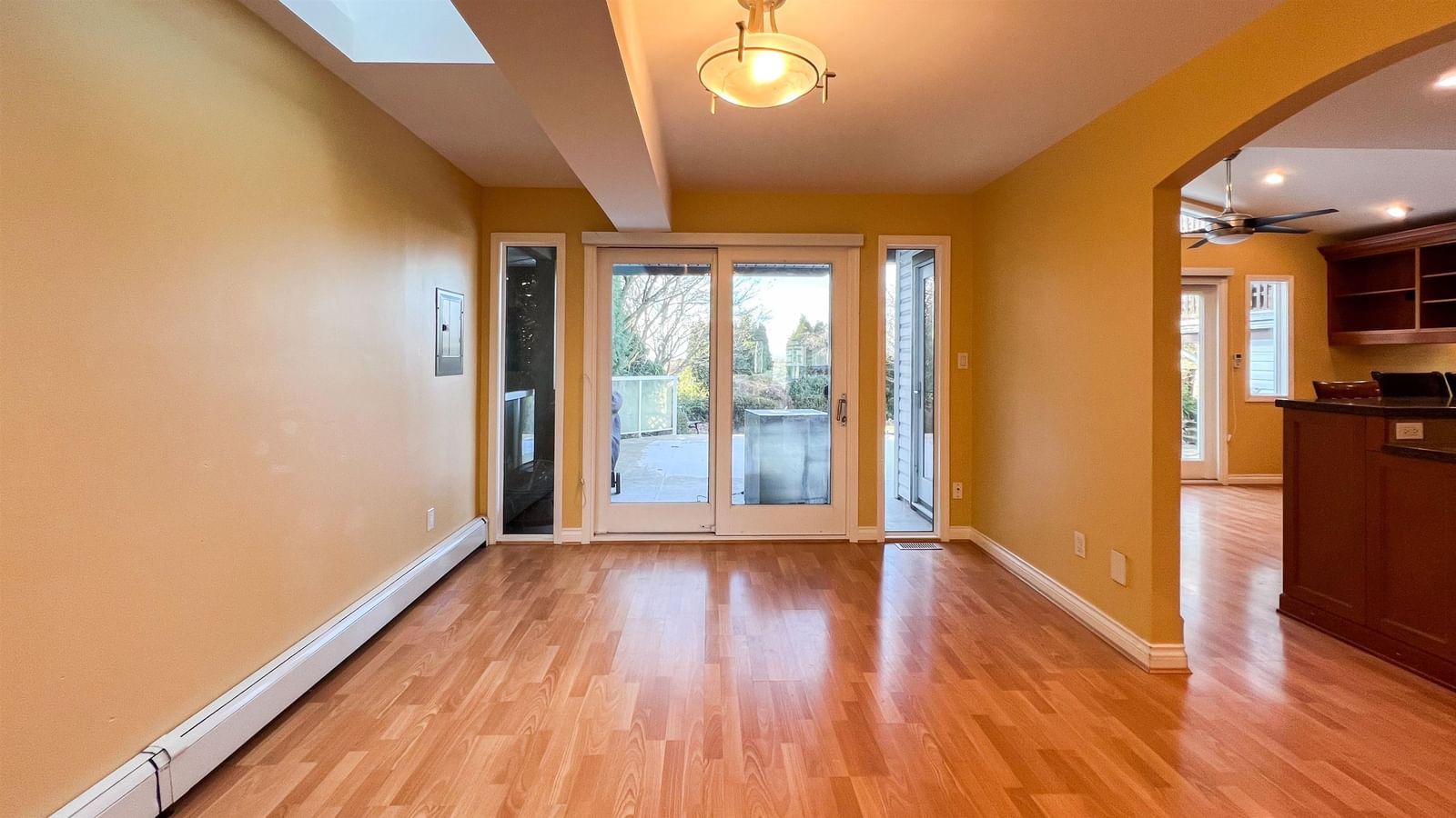 Listing Image 14