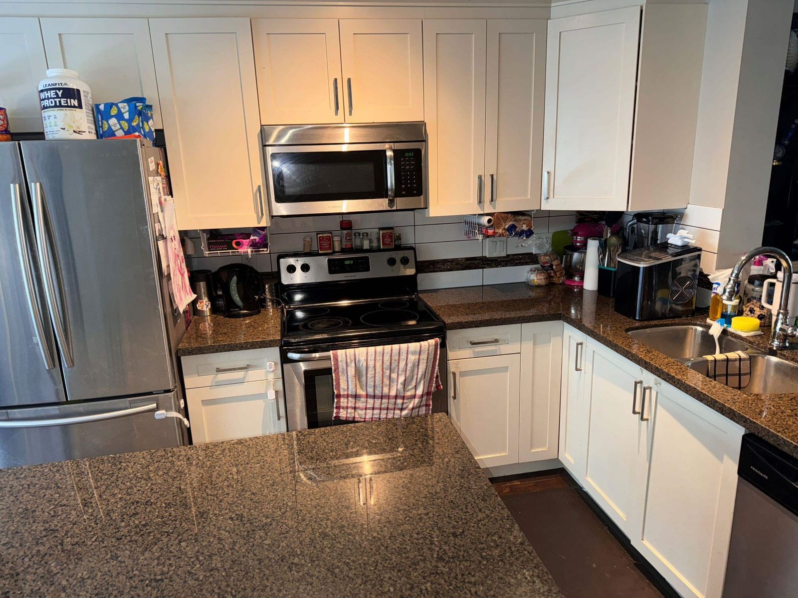 Listing Image 10
