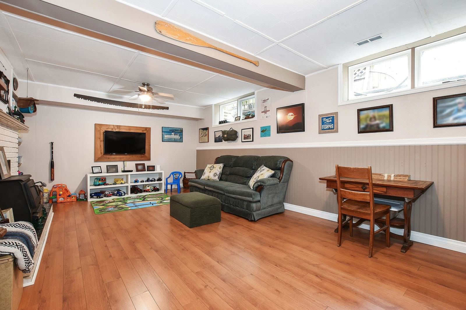 Listing Image 17