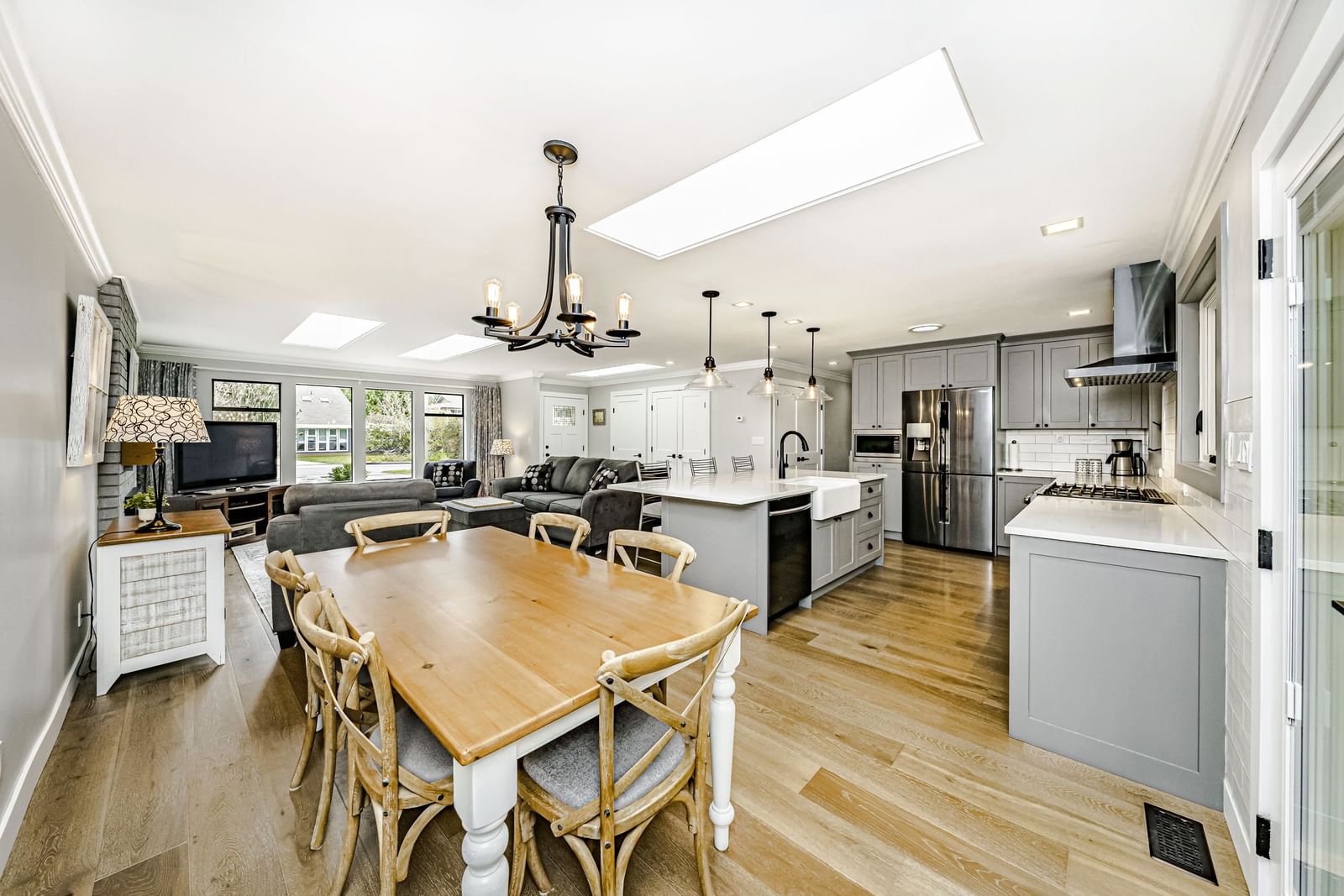 Listing Image 13