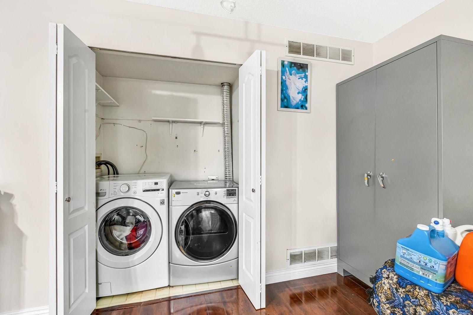Listing Image 22