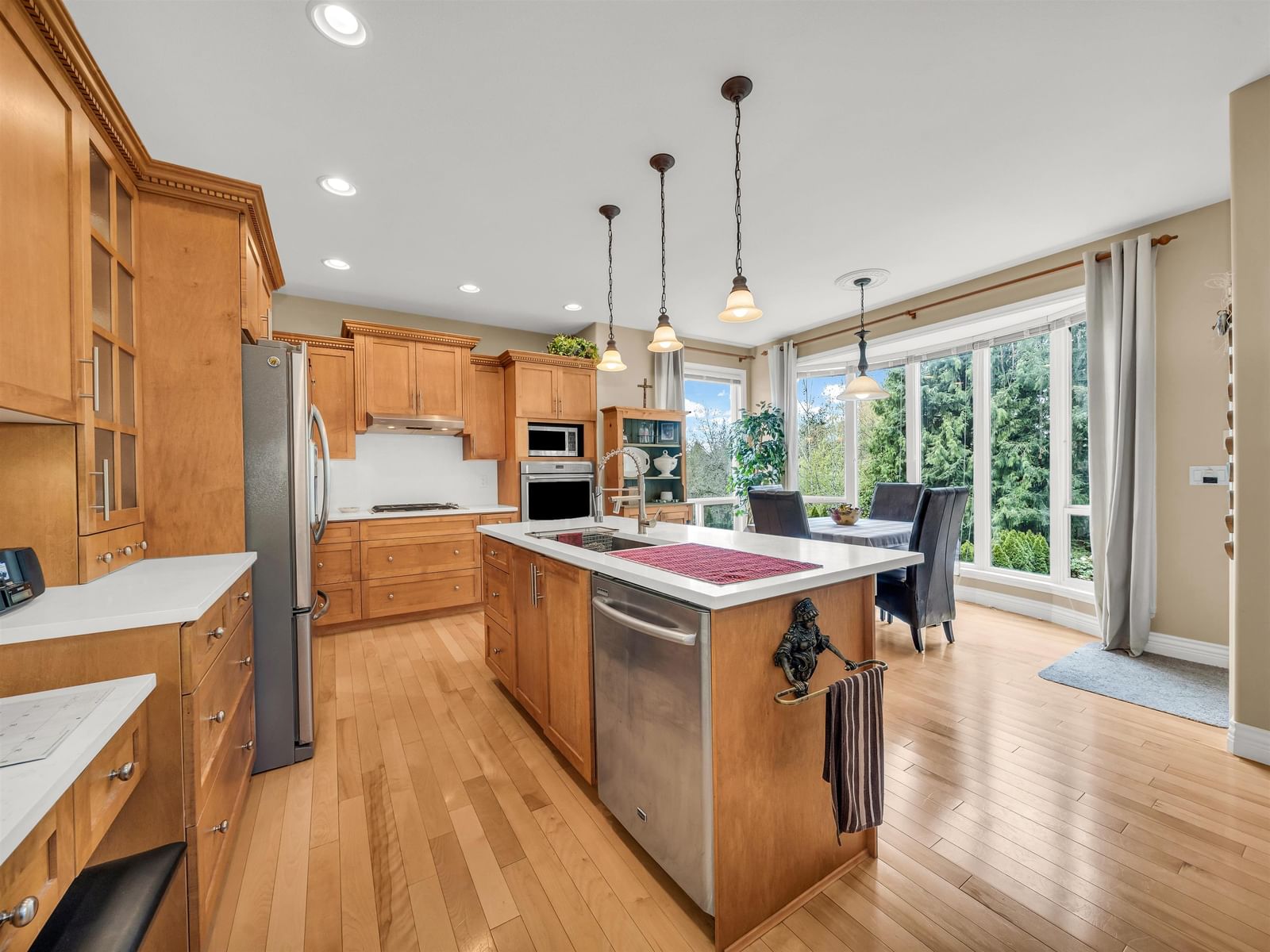 Listing Image 10