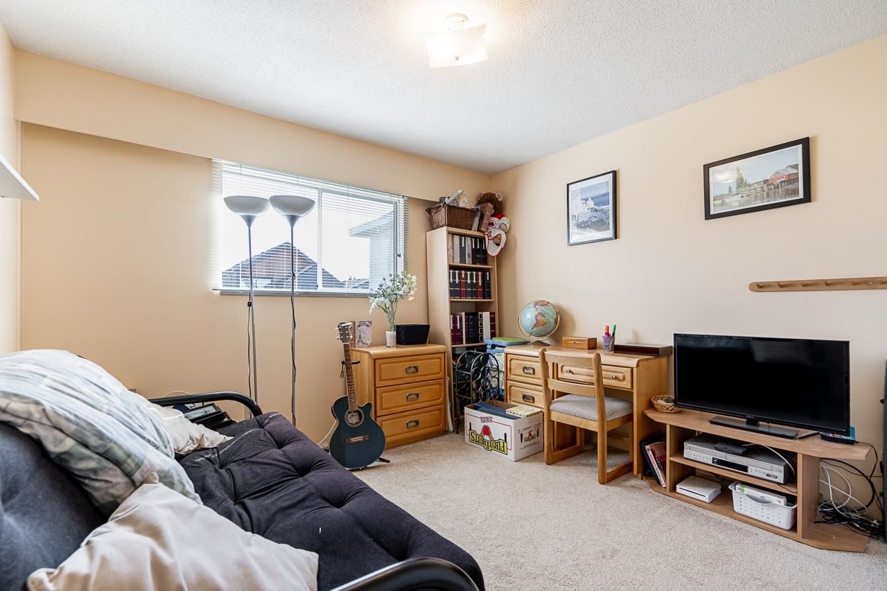Listing Image 18