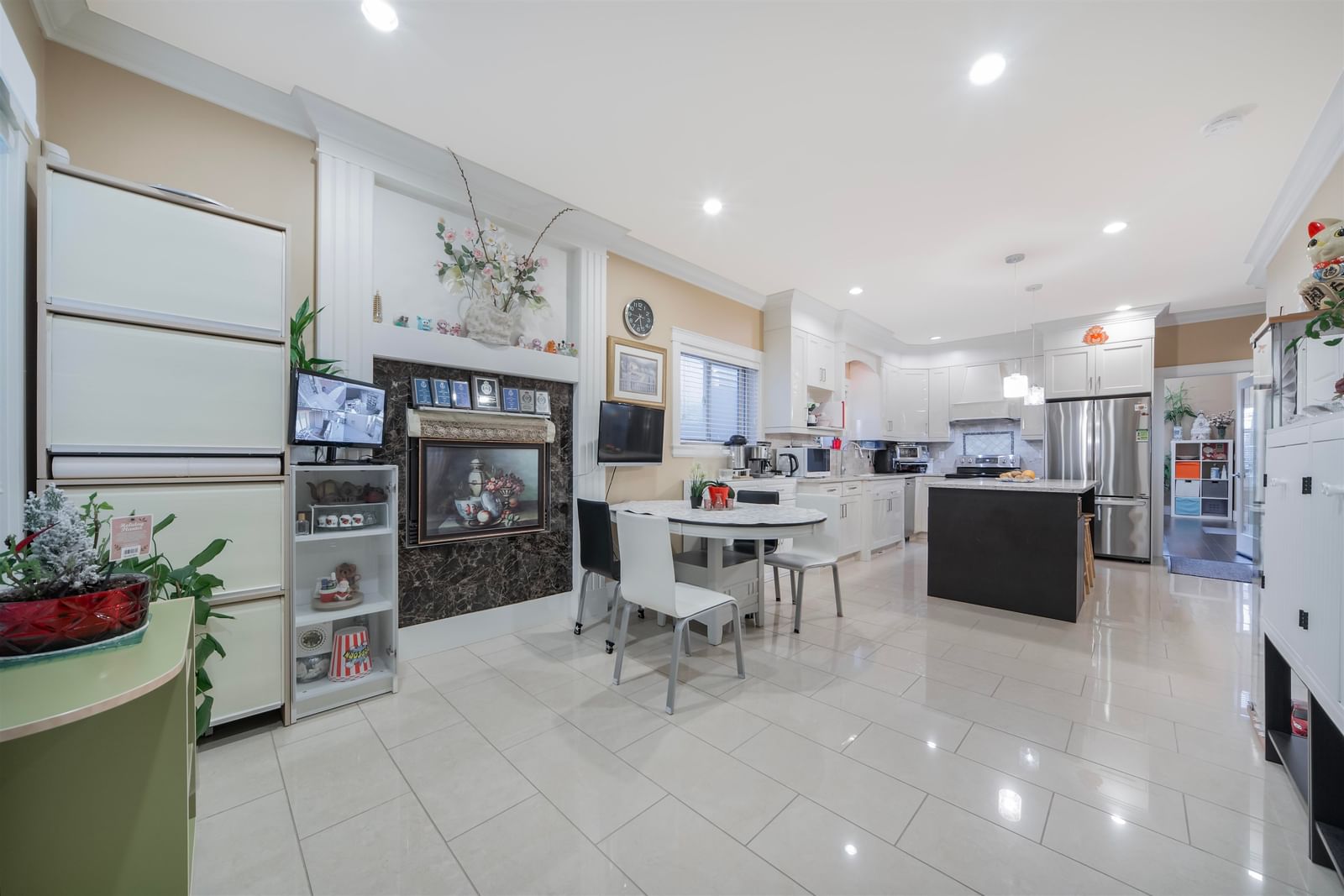 Listing Image 11