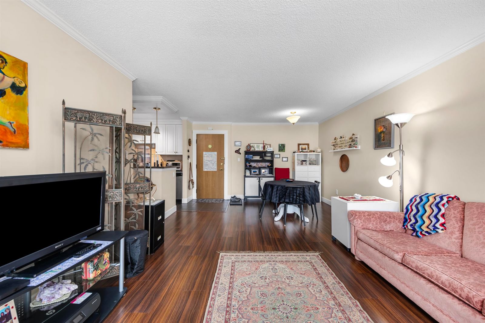 Listing Image 5