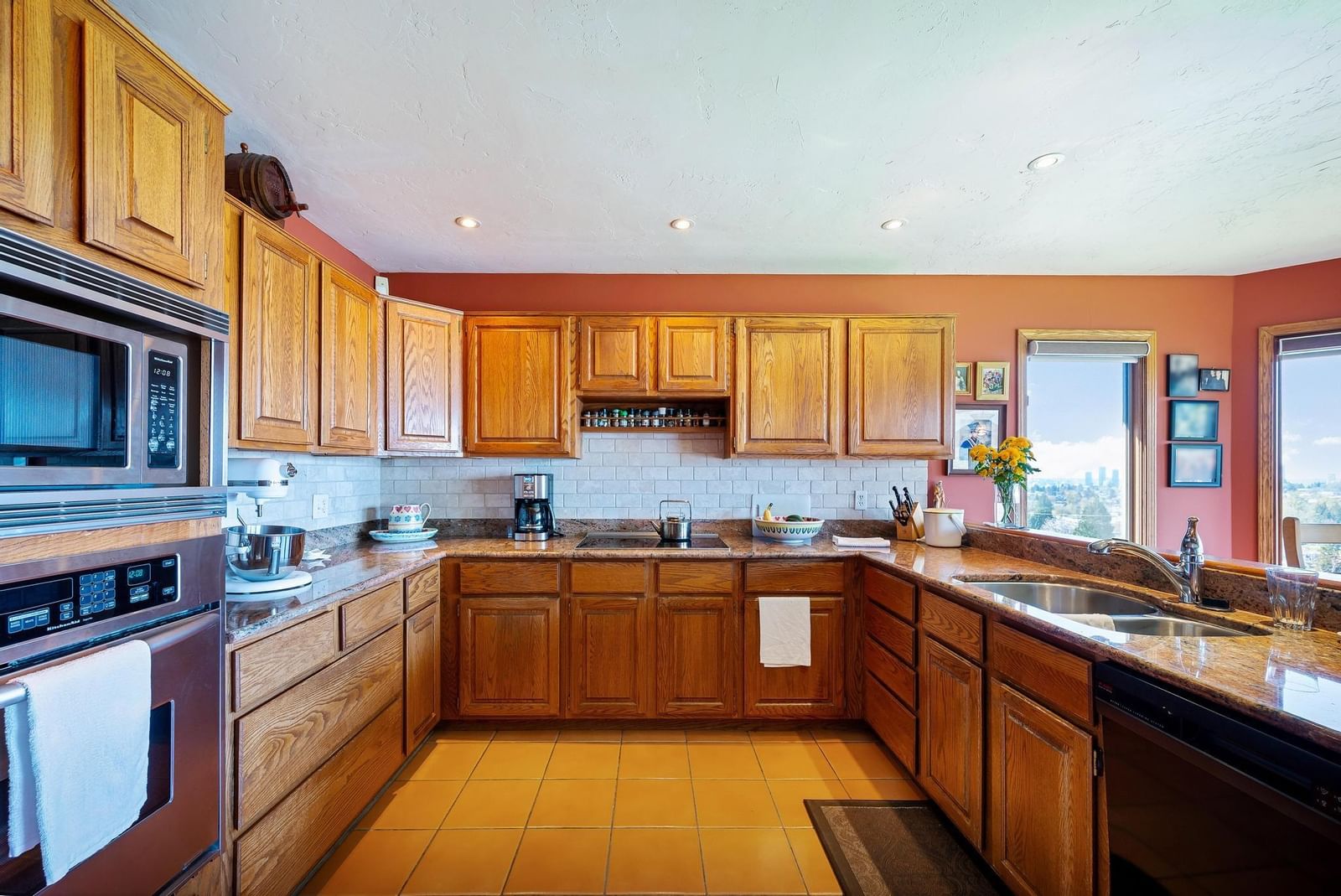 Listing Image 6