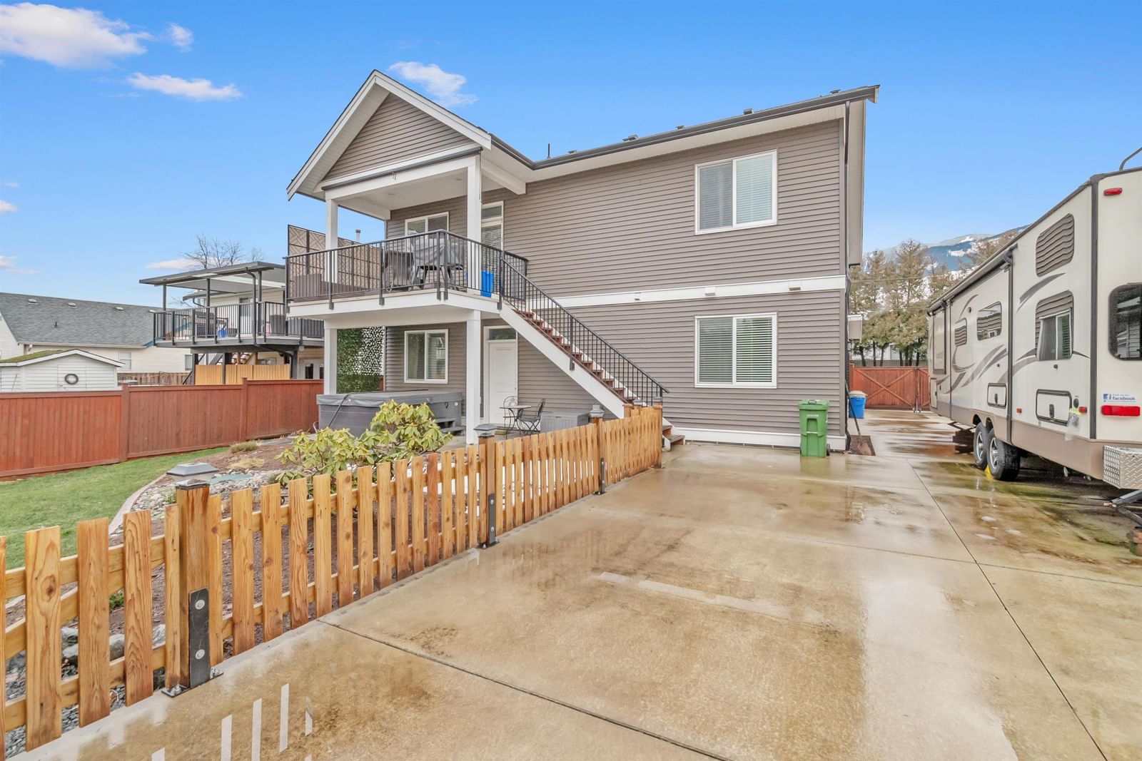 Listing Image 11