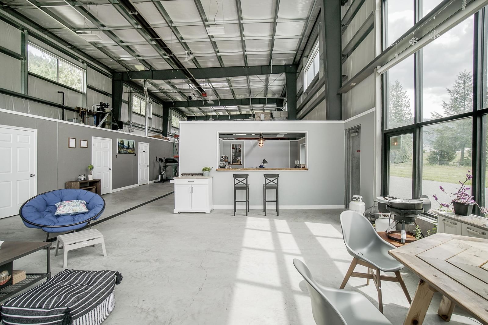 Listing Image 12