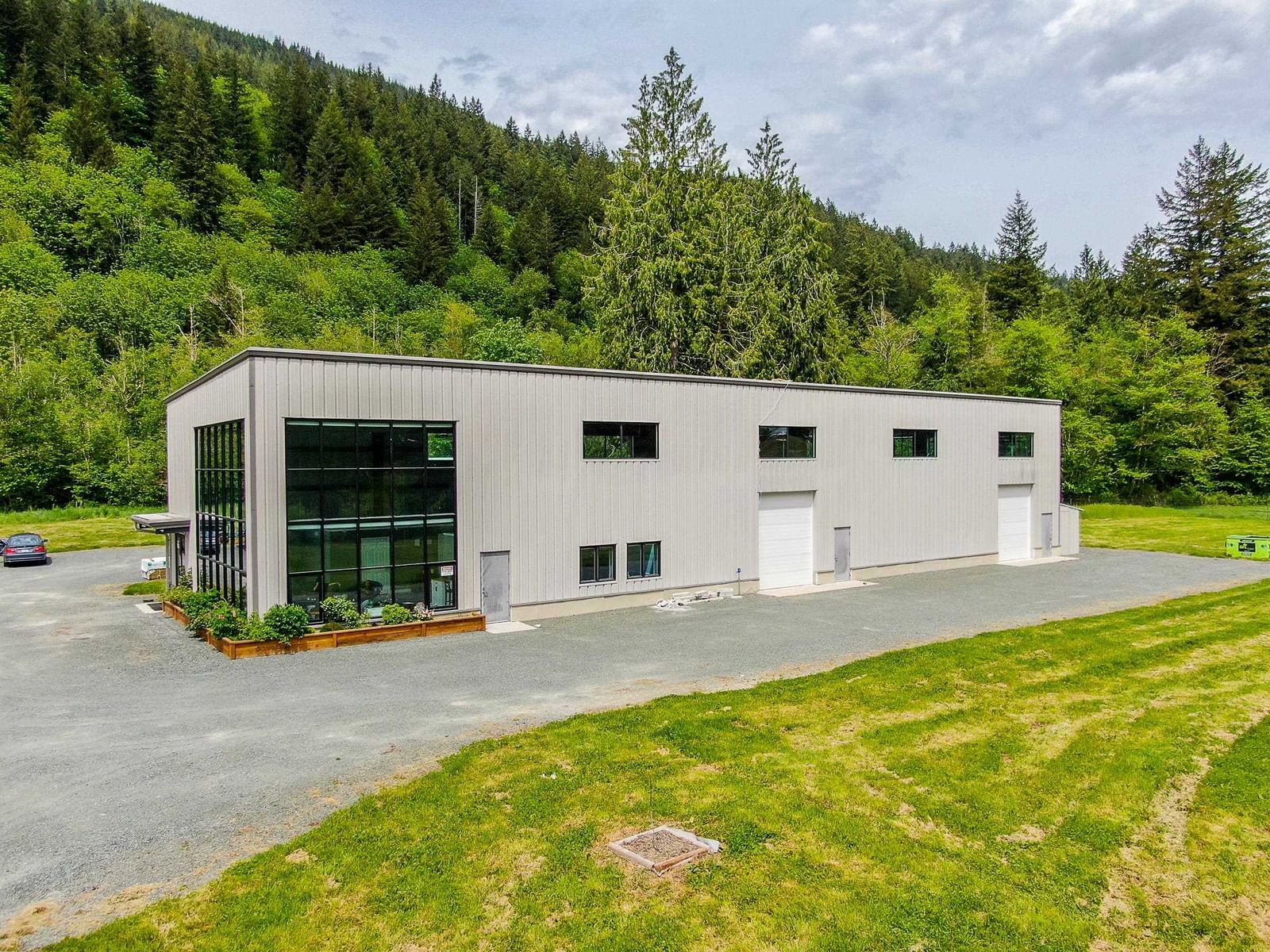 Listing Image 9