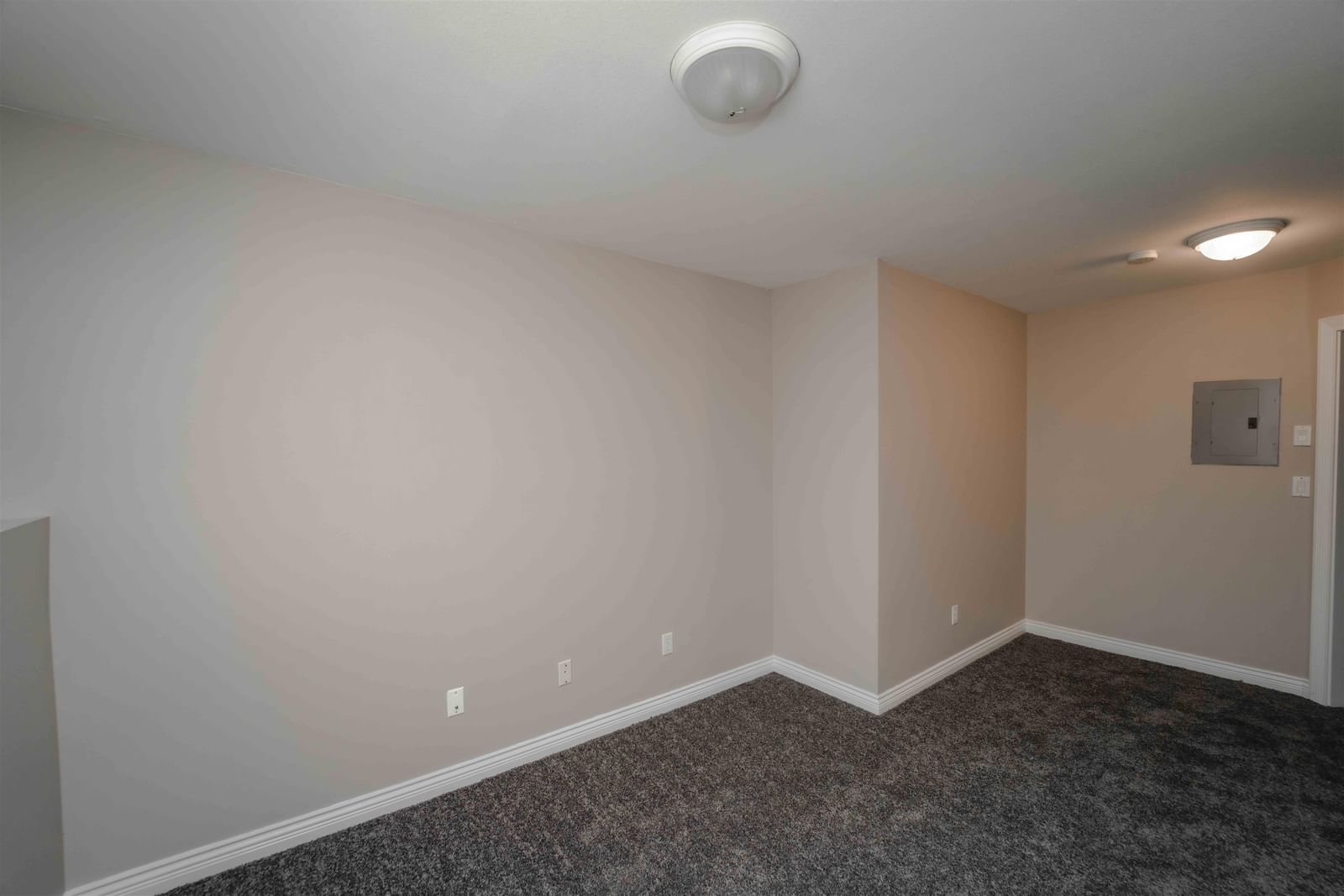 Listing Image 26