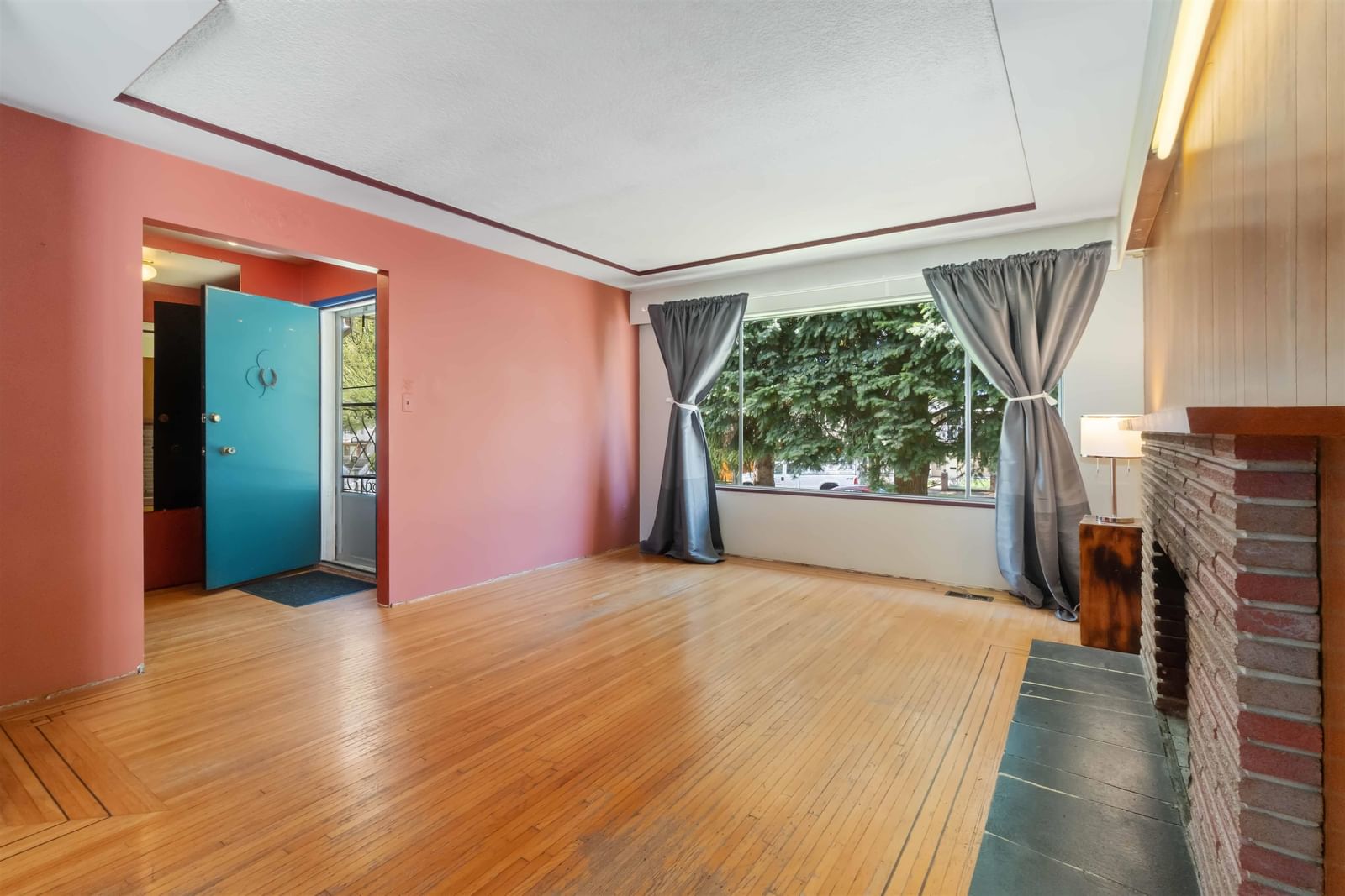 Listing Image 8
