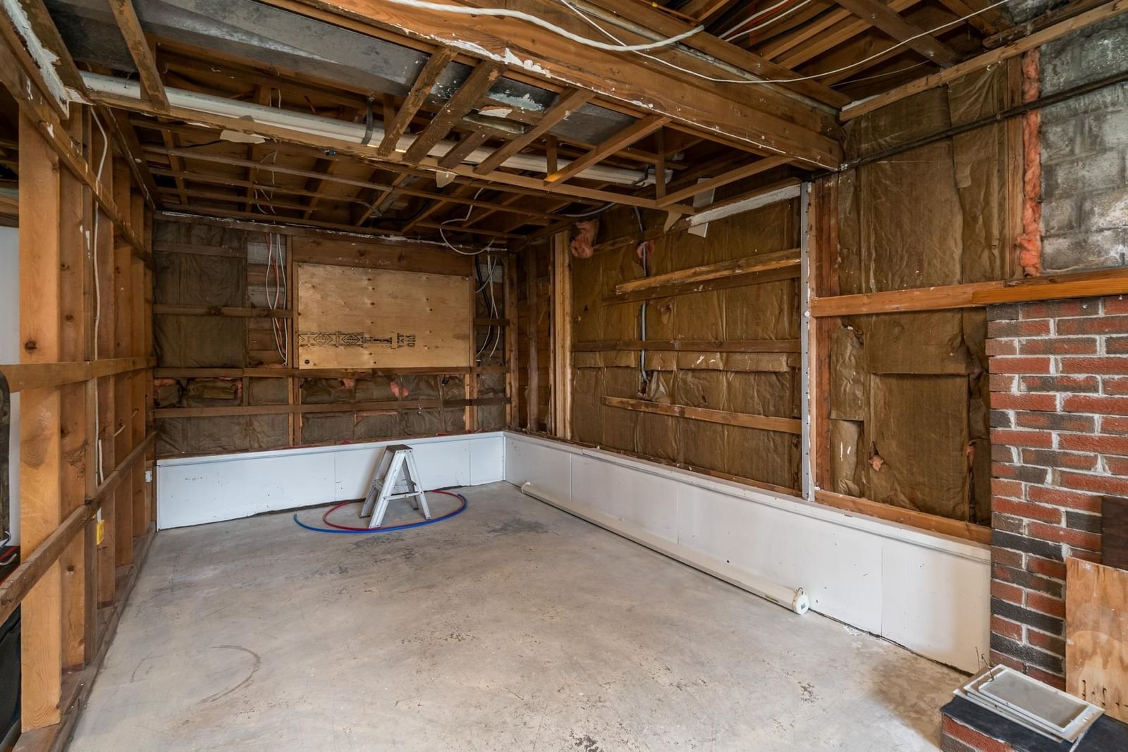 Listing Image 22