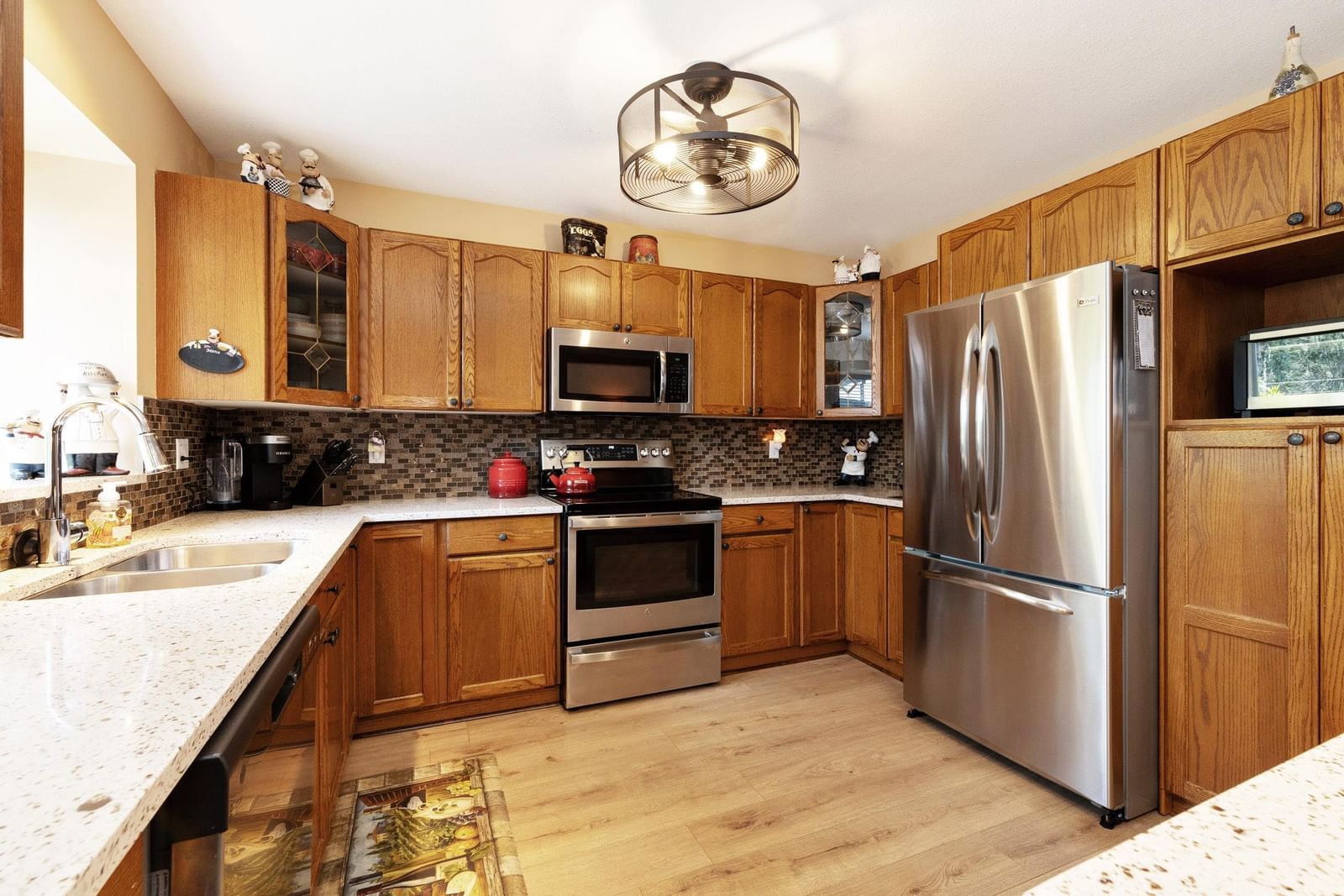 Listing Image 11