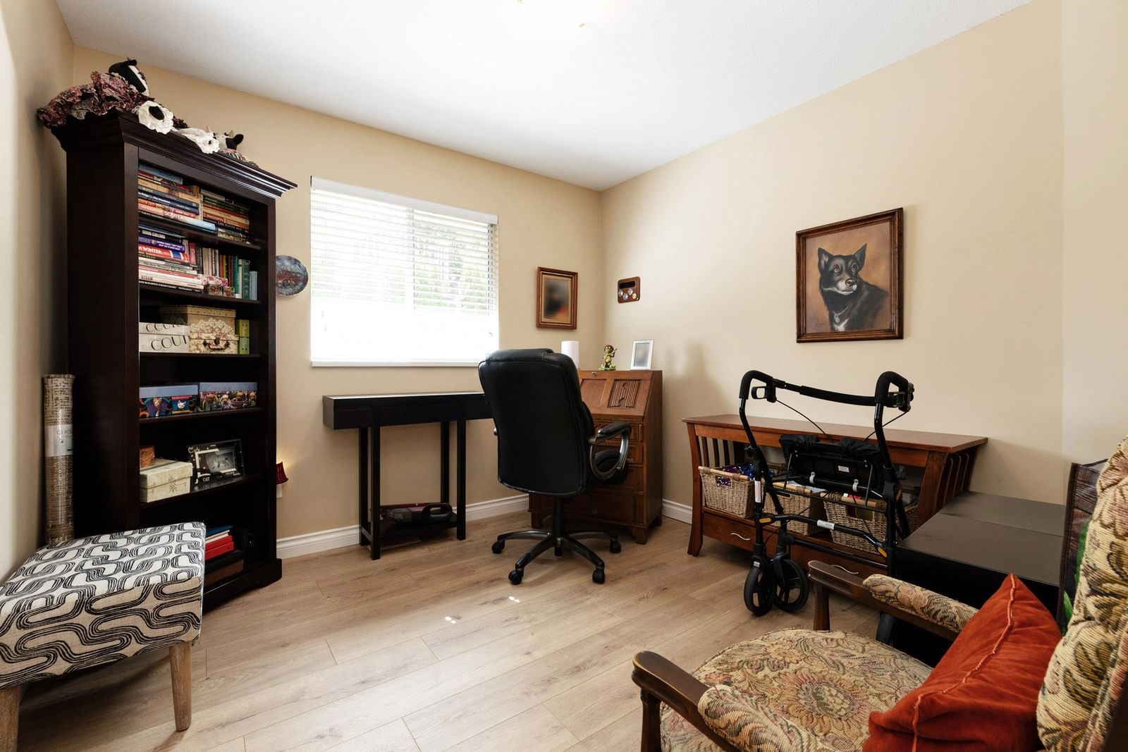 Listing Image 15