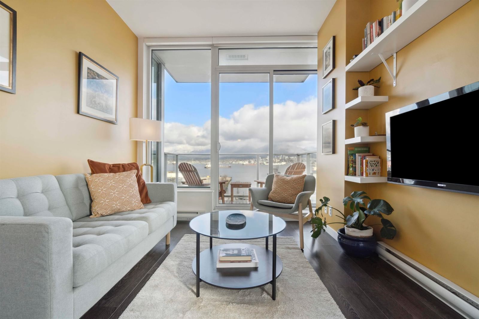 Listing Image 10