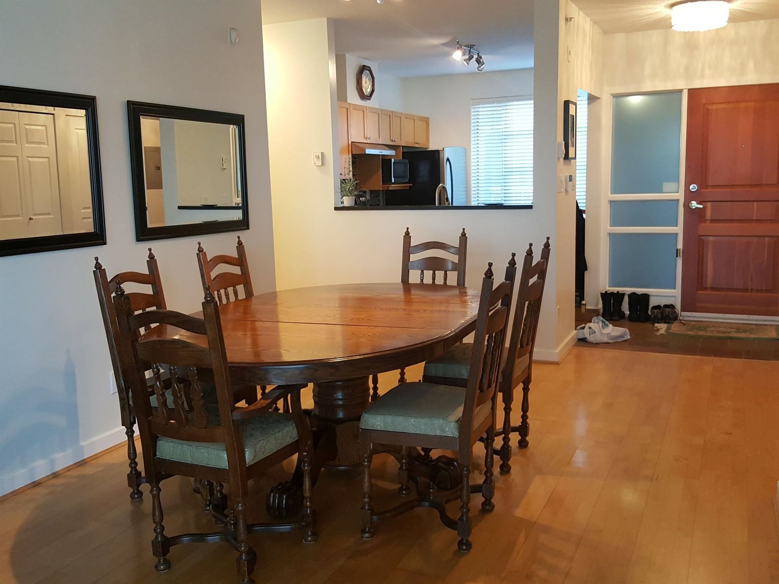 Listing Image 14