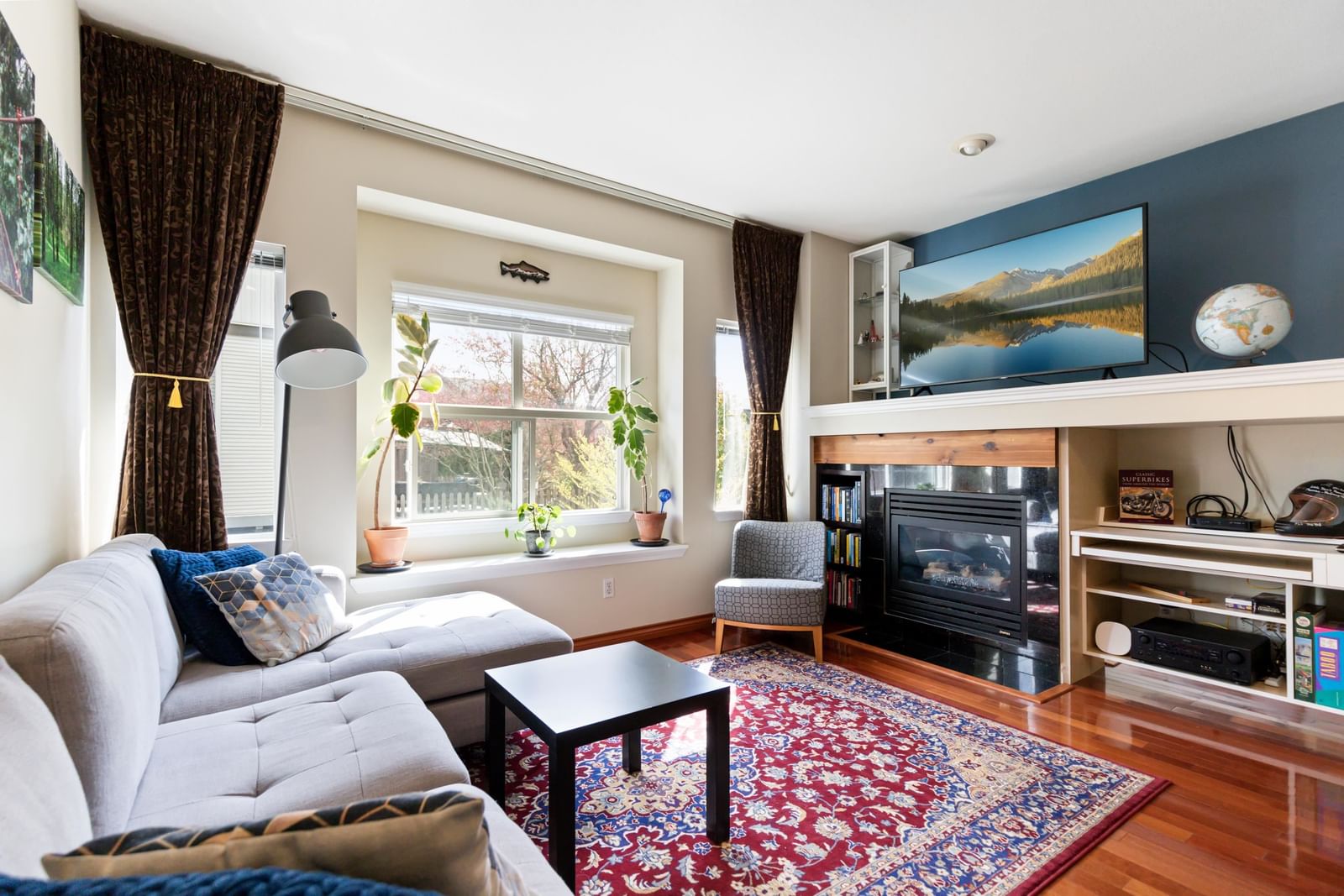 Listing Image 11