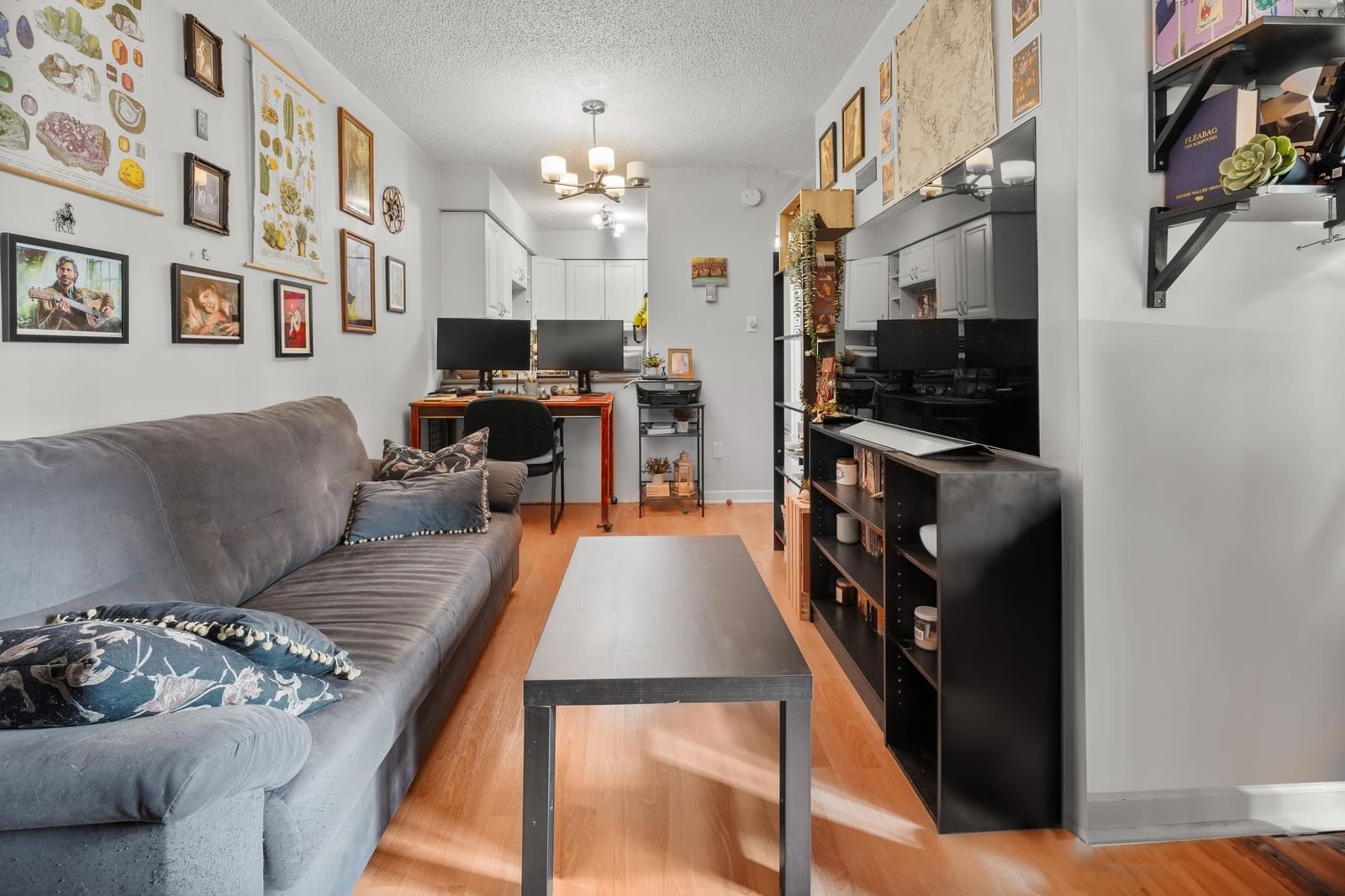 Listing Image 17