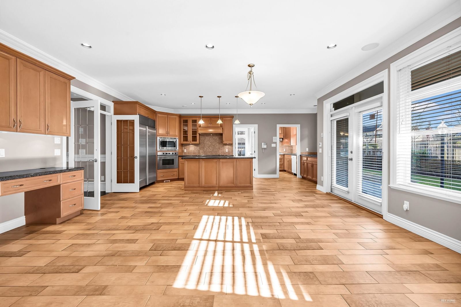 Listing Image 19