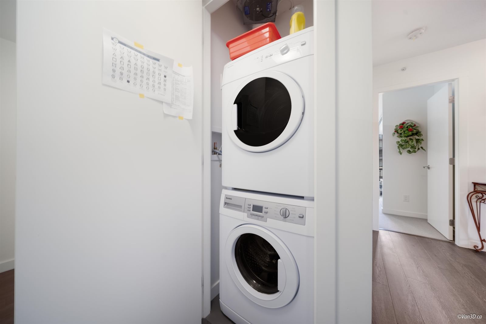 Listing Image 10