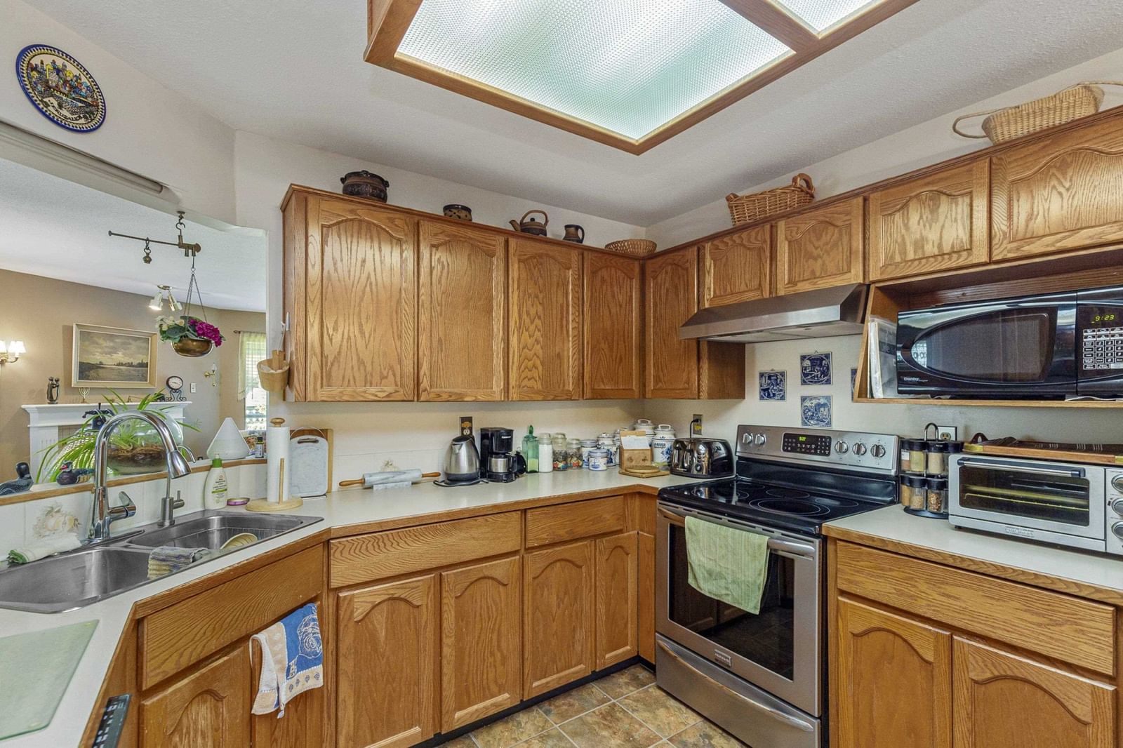 Listing Image 11