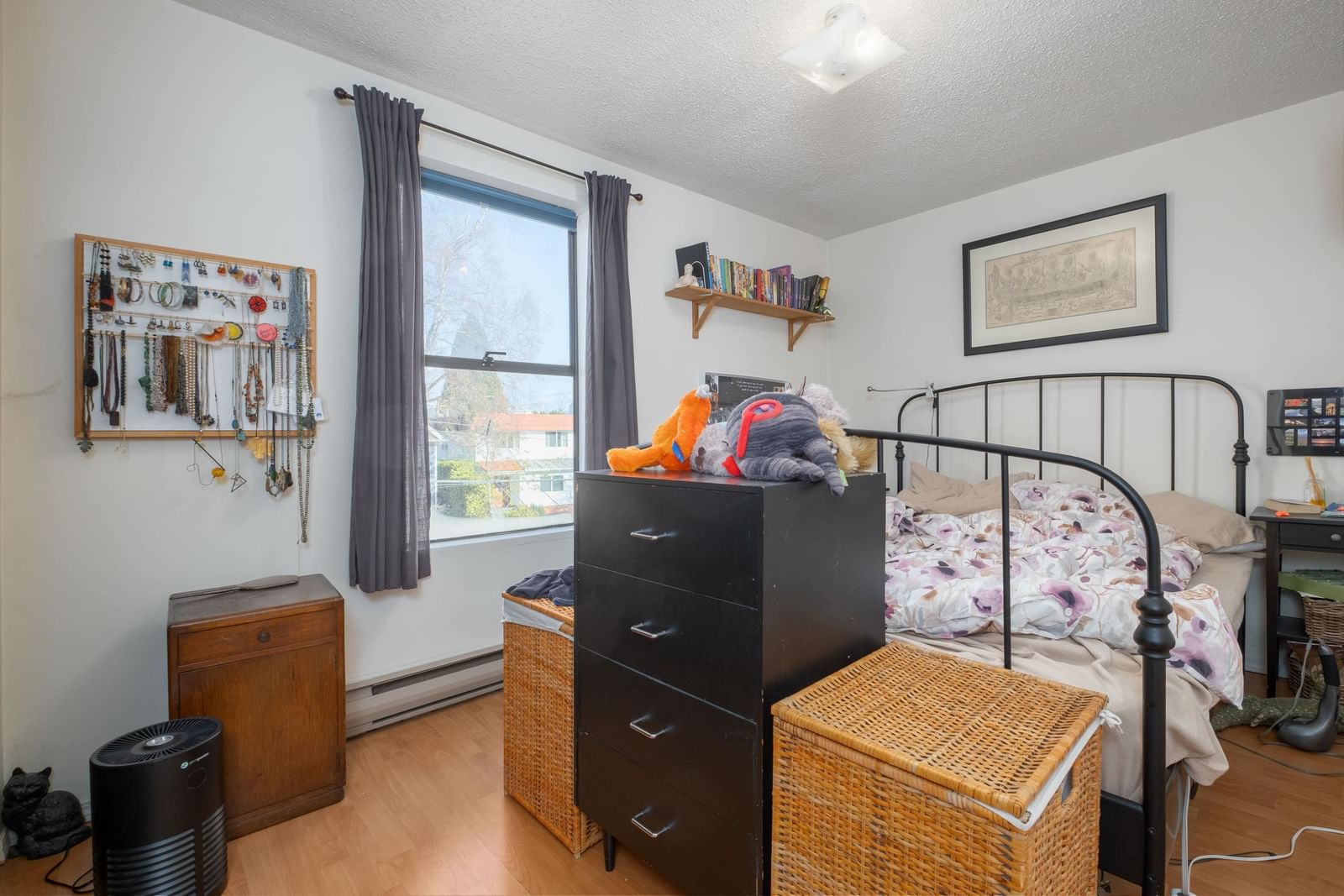 Listing Image 23