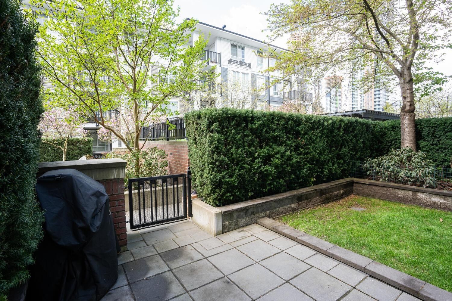 Listing Image 16