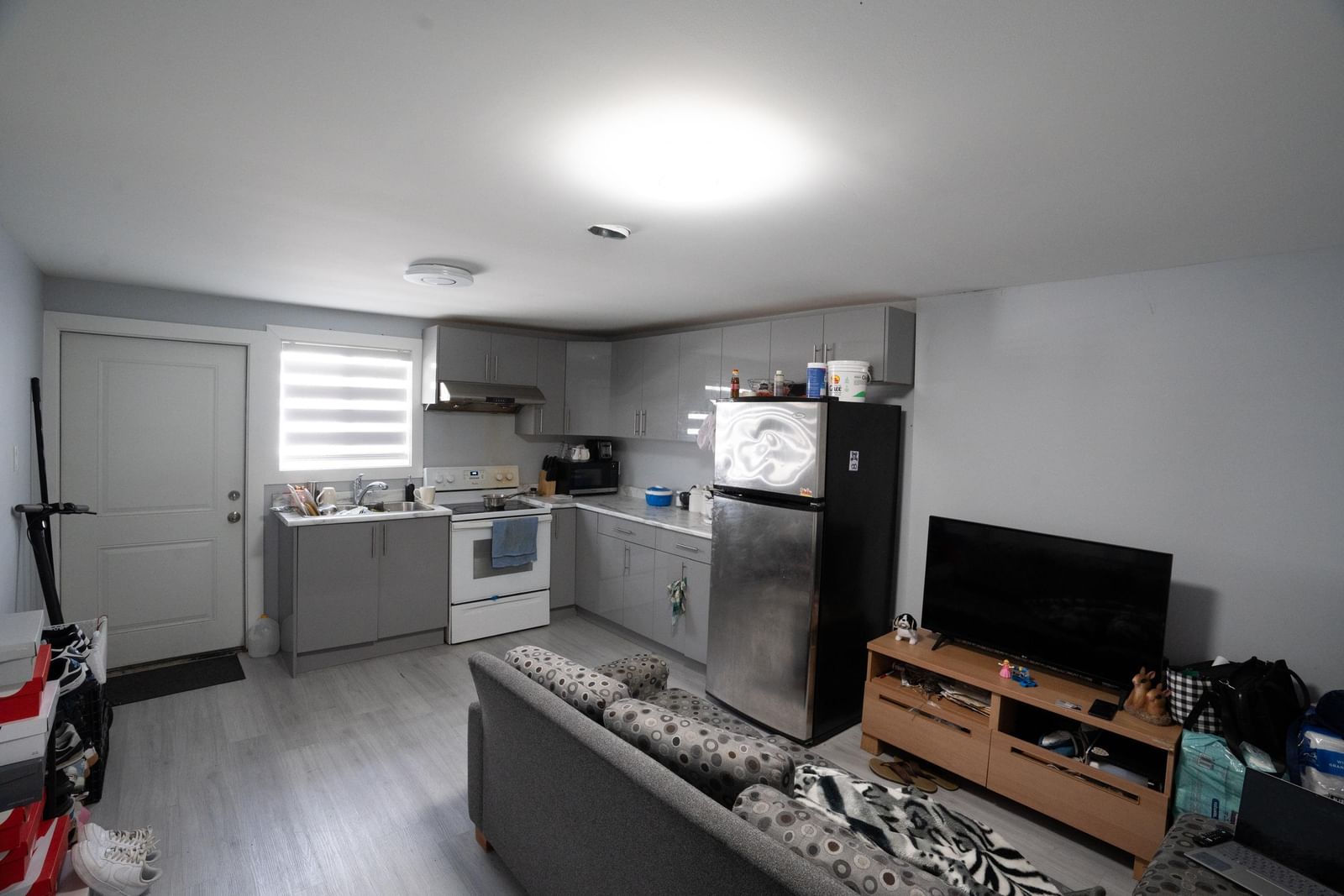 Listing Image 8