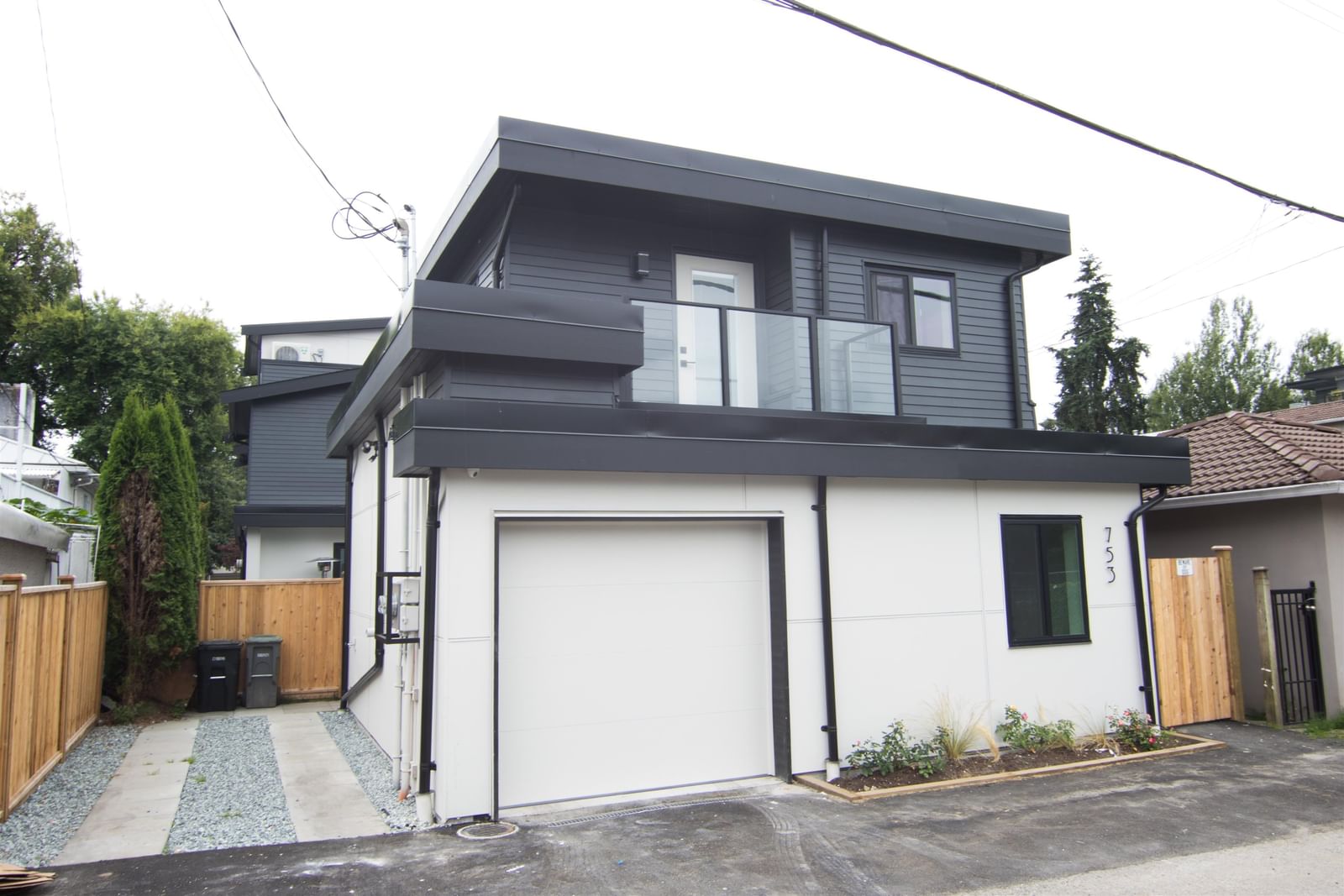 Listing Image 32