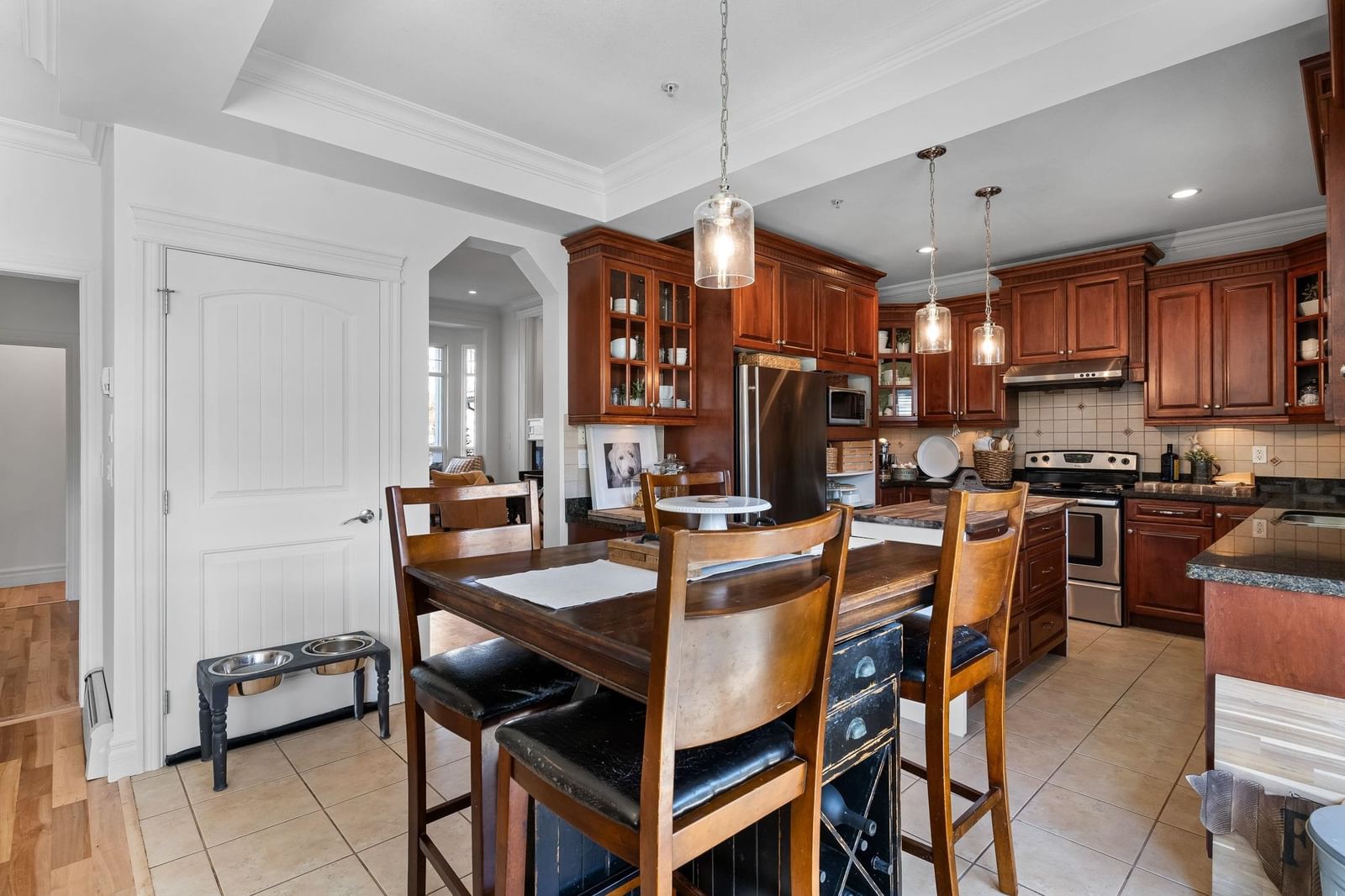 Listing Image 9