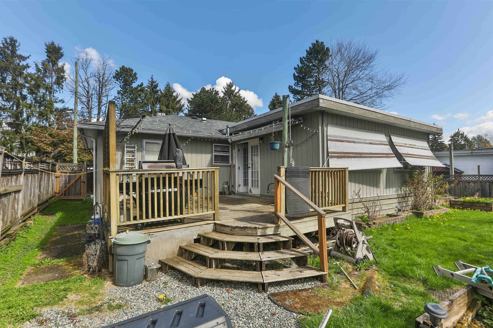 Listing Image 4