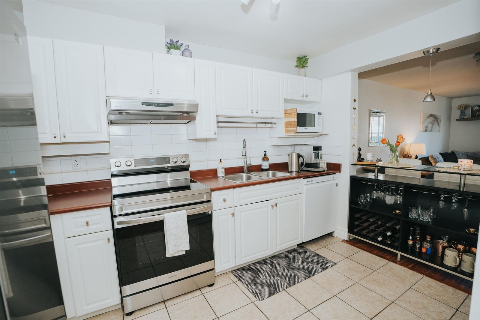 Listing Image 14