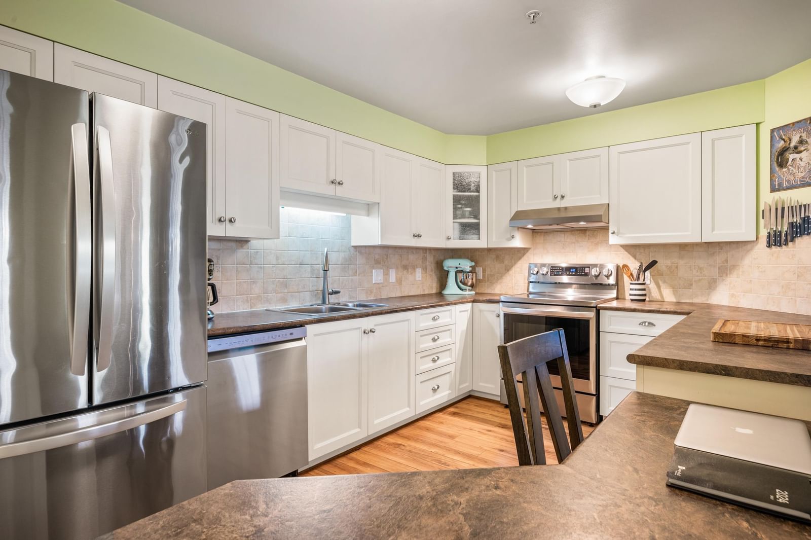 Listing Image 15