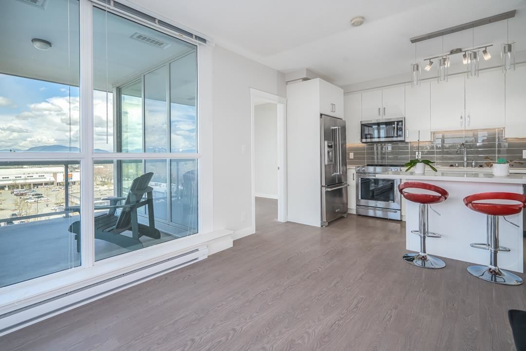 Listing Image 6
