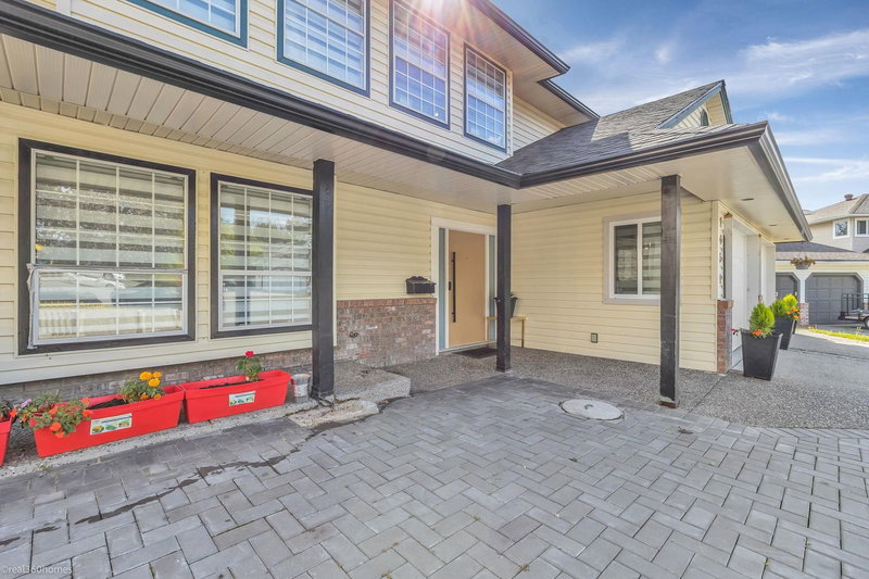 2952 Sidoni Place, Abbotsford, V2T 5K1 | Image 3