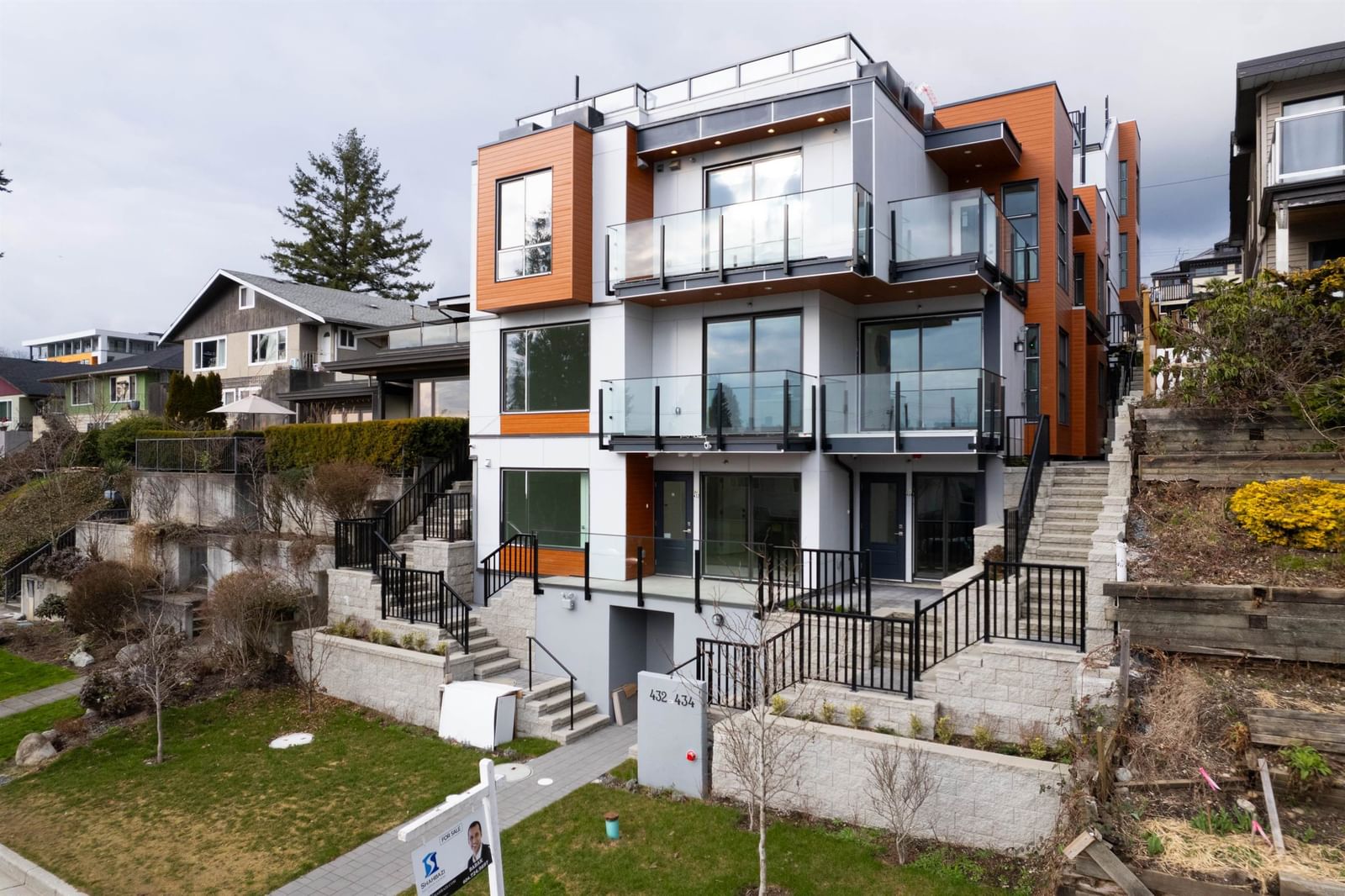 Listing Image 12