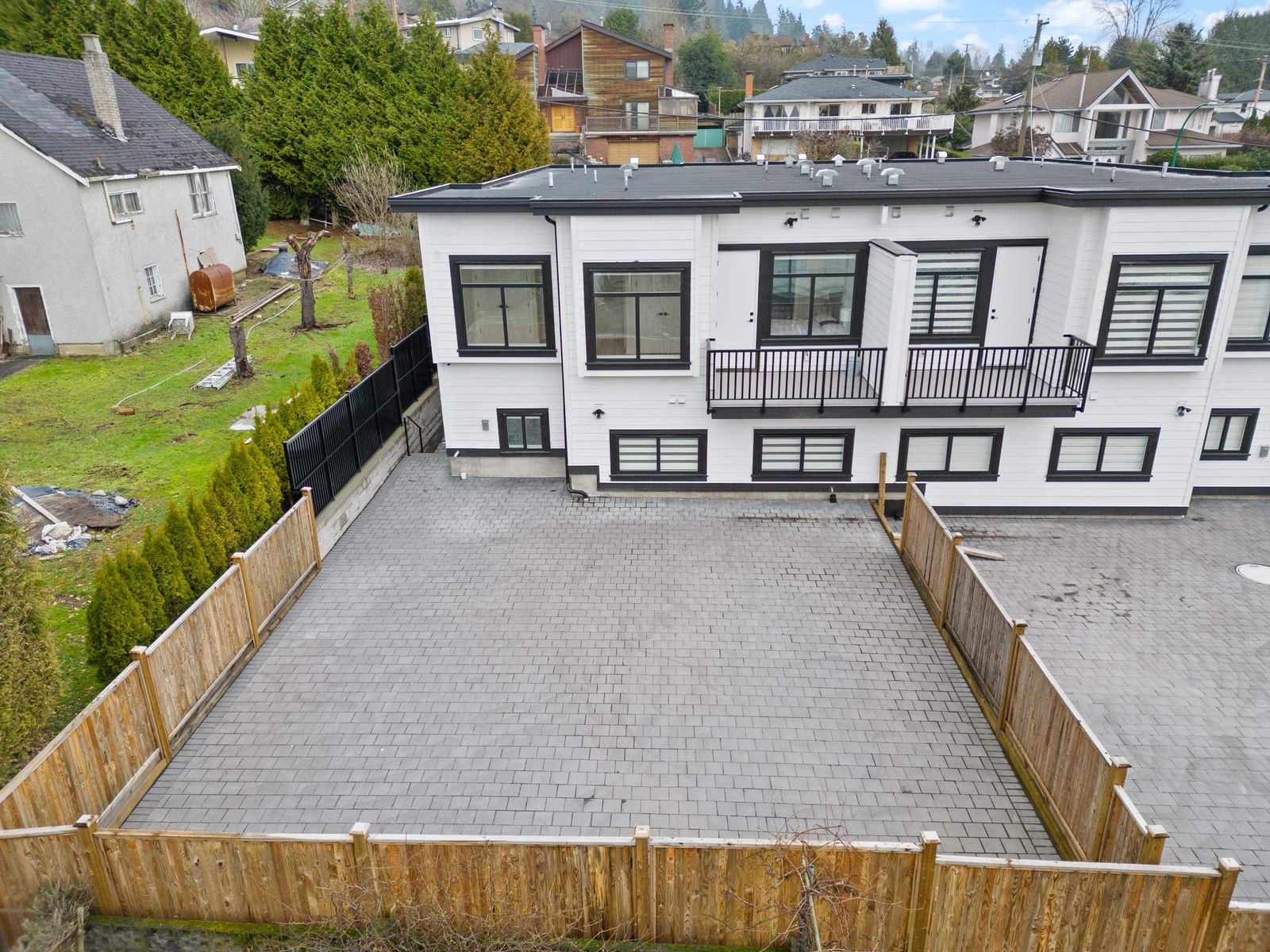 Listing Image 6